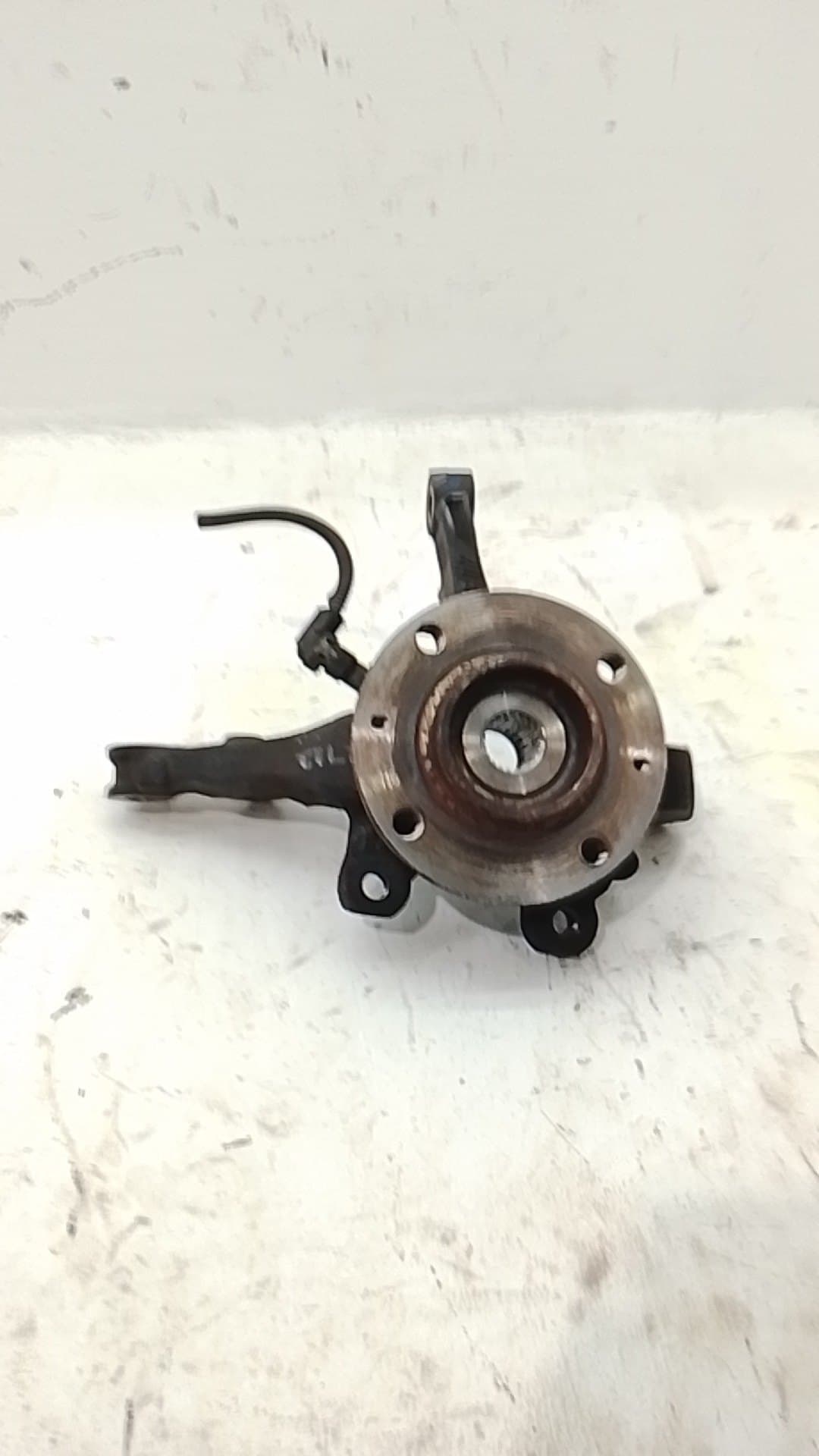 Mangueta delantera izquierda OPEL CORSA F