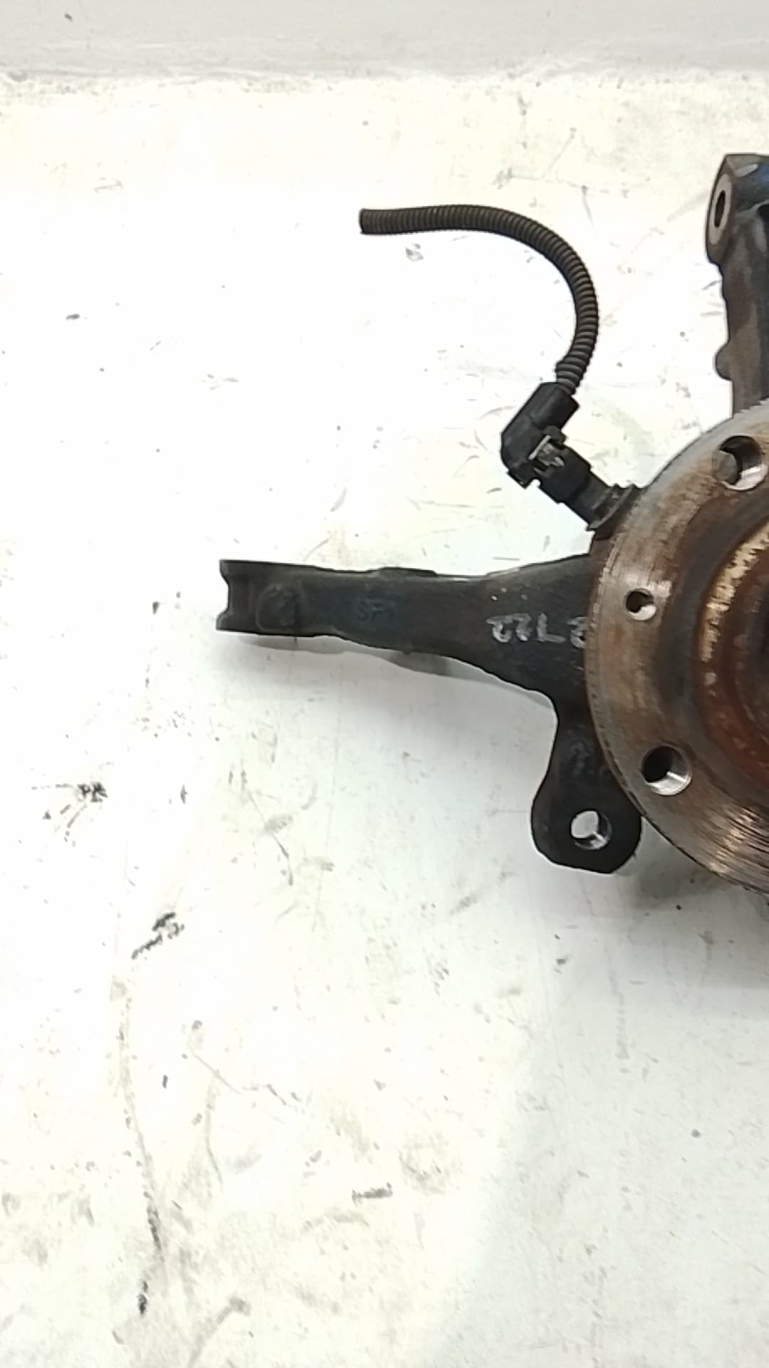 Mangueta delantera izquierda OPEL CORSA F 3