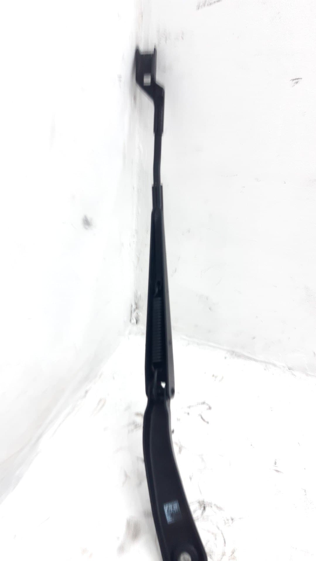 Brazo limpia delantero derecho LAND ROVER RANGE ROVER EVOQUE 2