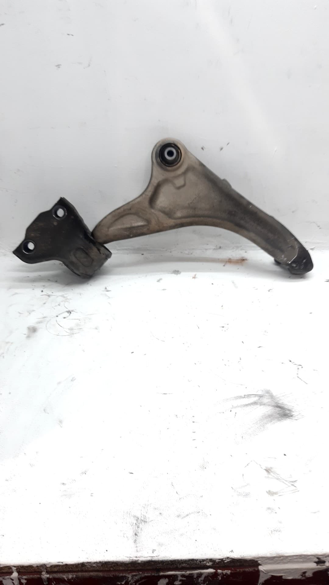 Brazo suspension inferior delantero izquierdo LAND ROVER RANGE ROVER EVOQUE 2