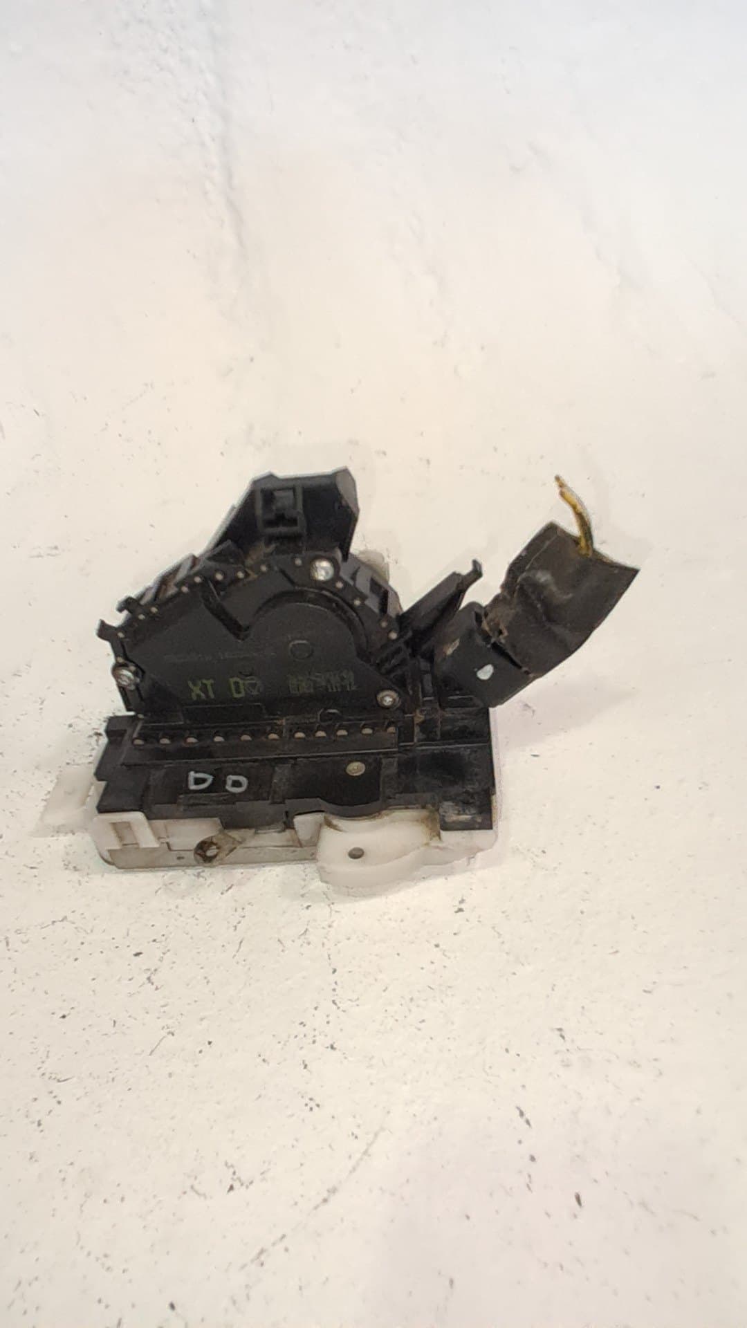 Cerradura puerta delantera derecha FORD MONDEO III (B5Y)