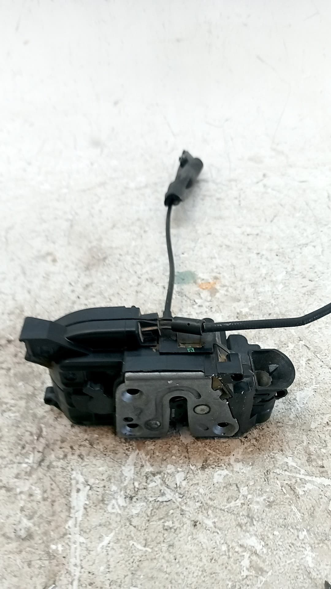 Cerradura puerta delantera izquierda RENAULT LAGUNA III 2