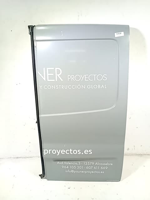Porton trasero derecho RENAULT TRAFIC COMBI (AB 4.01)