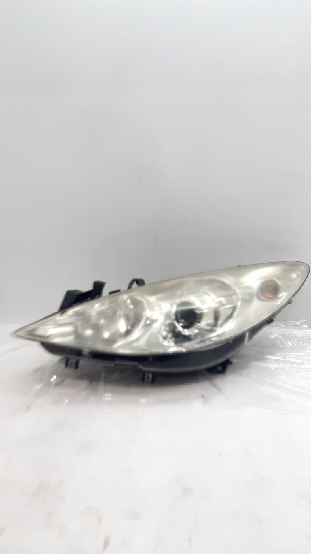 Faro izquierdo PEUGEOT 307 (S1) 4