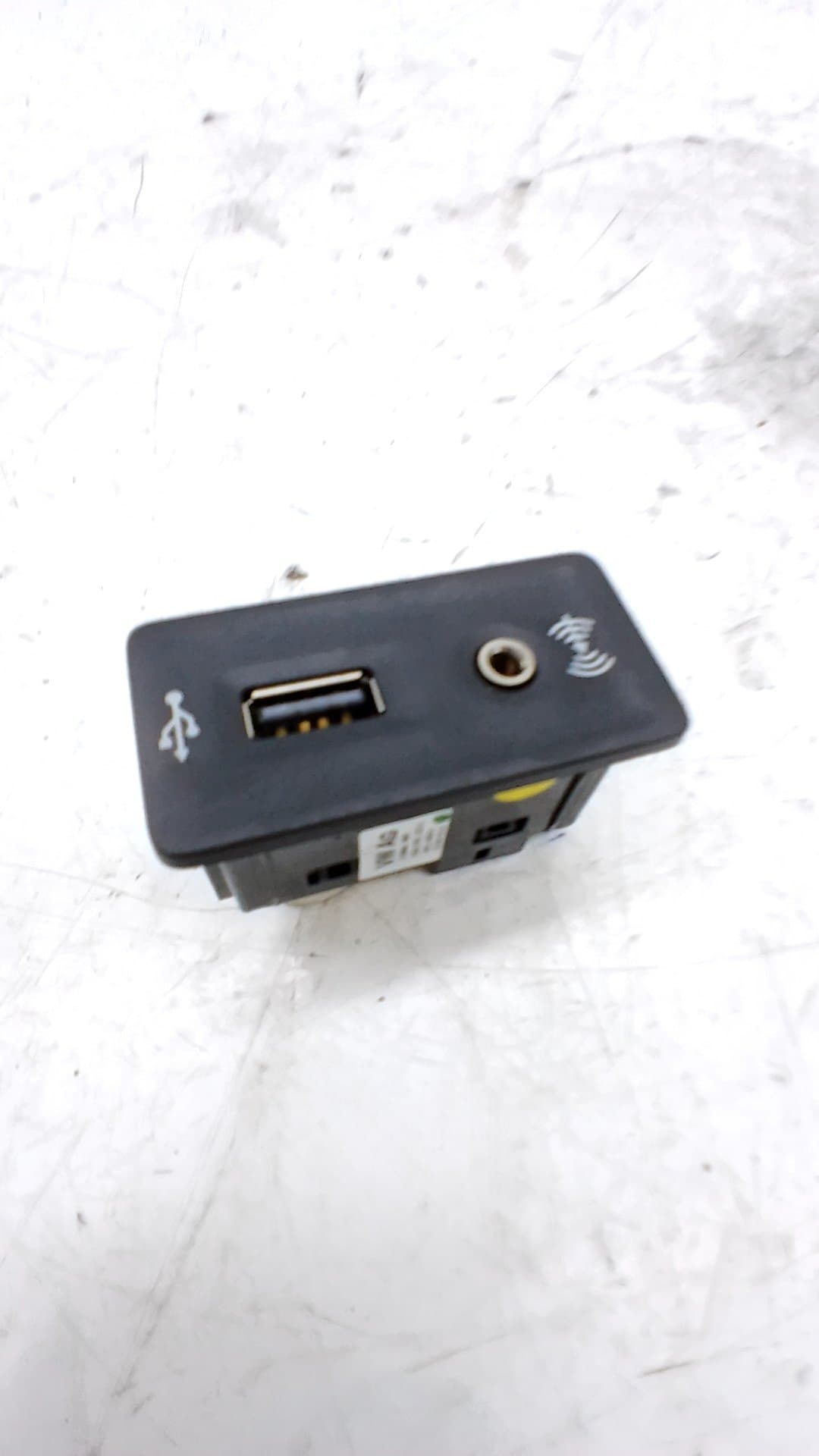 Recambio VOLKSWAGEN GOLF VII LIM ref. 5G0035222C
