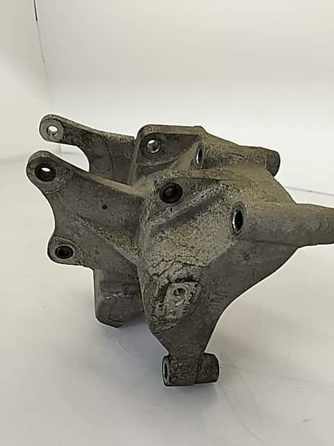 Soporte alternador HYUNDAI TUCSON (JM) 3
