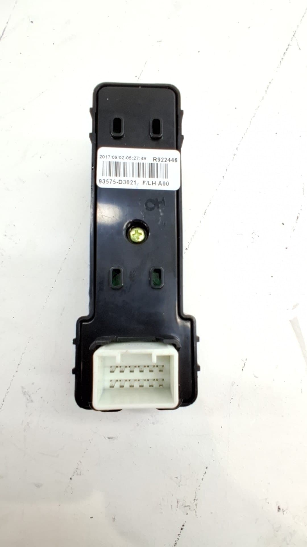 Mando elevalunas delantero derecho HYUNDAI TUCSON 2
