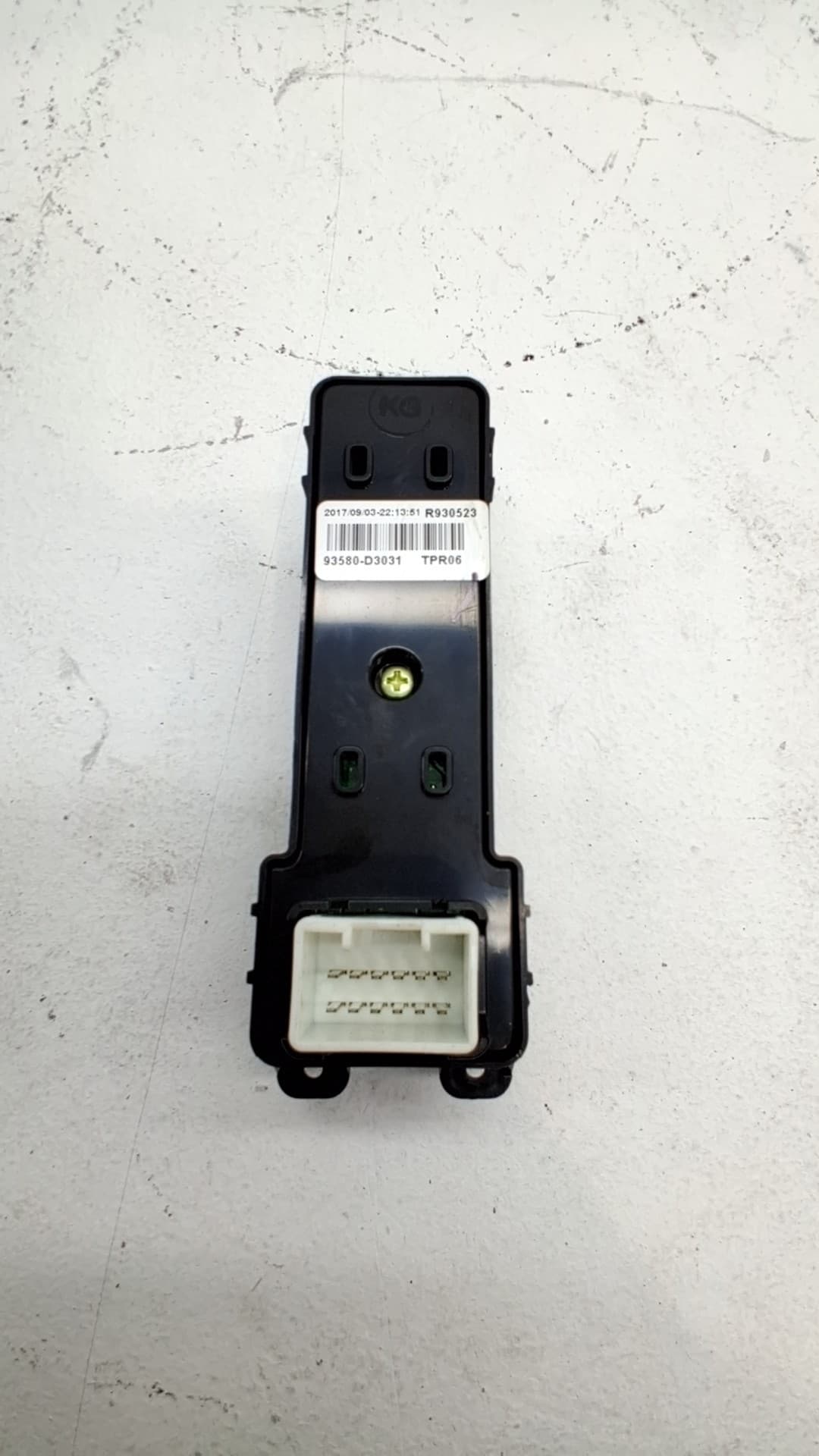 Mando elevalunas trasero izquierdo HYUNDAI TUCSON 2