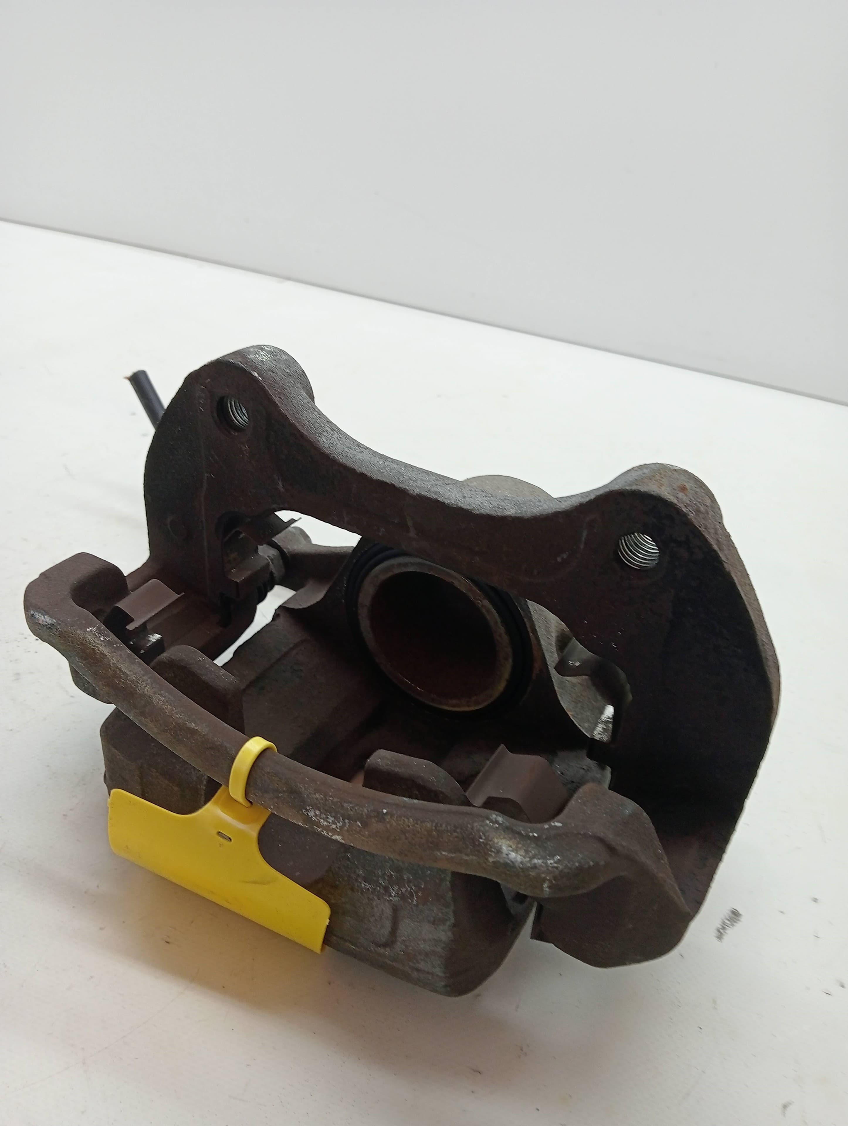 Recambio OPEL INSIGNIA BERLINA ref. 22958765 2
