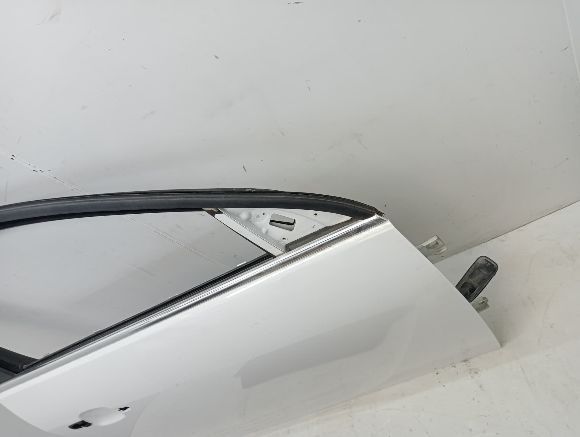 Puerta delantera derecha OPEL INSIGNIA BERLINA 3