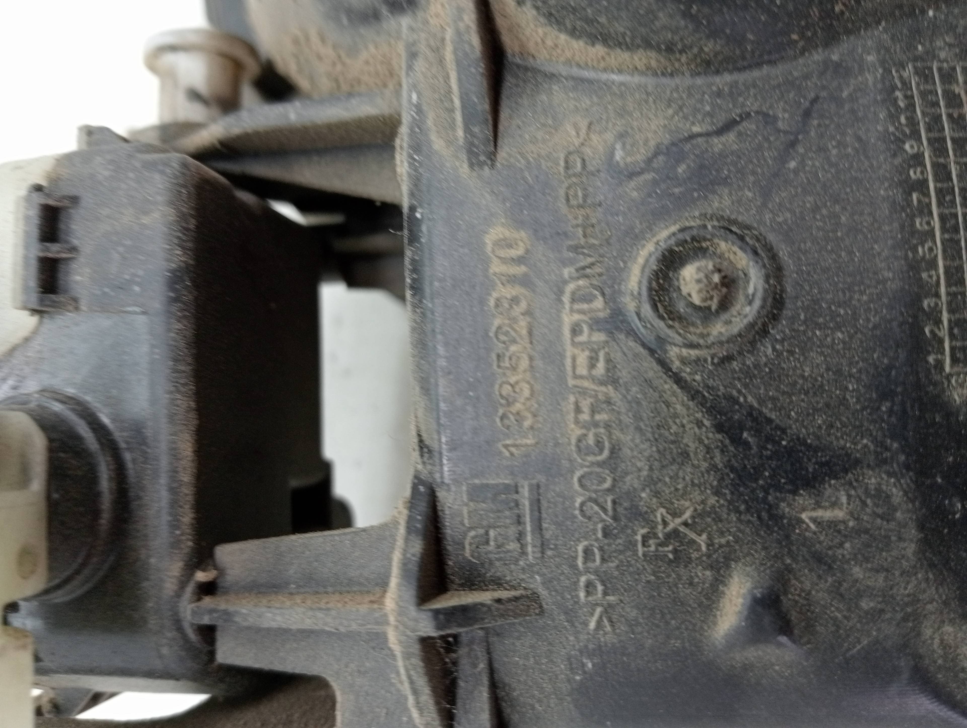 Tapa exterior combustible OPEL INSIGNIA BERLINA 2