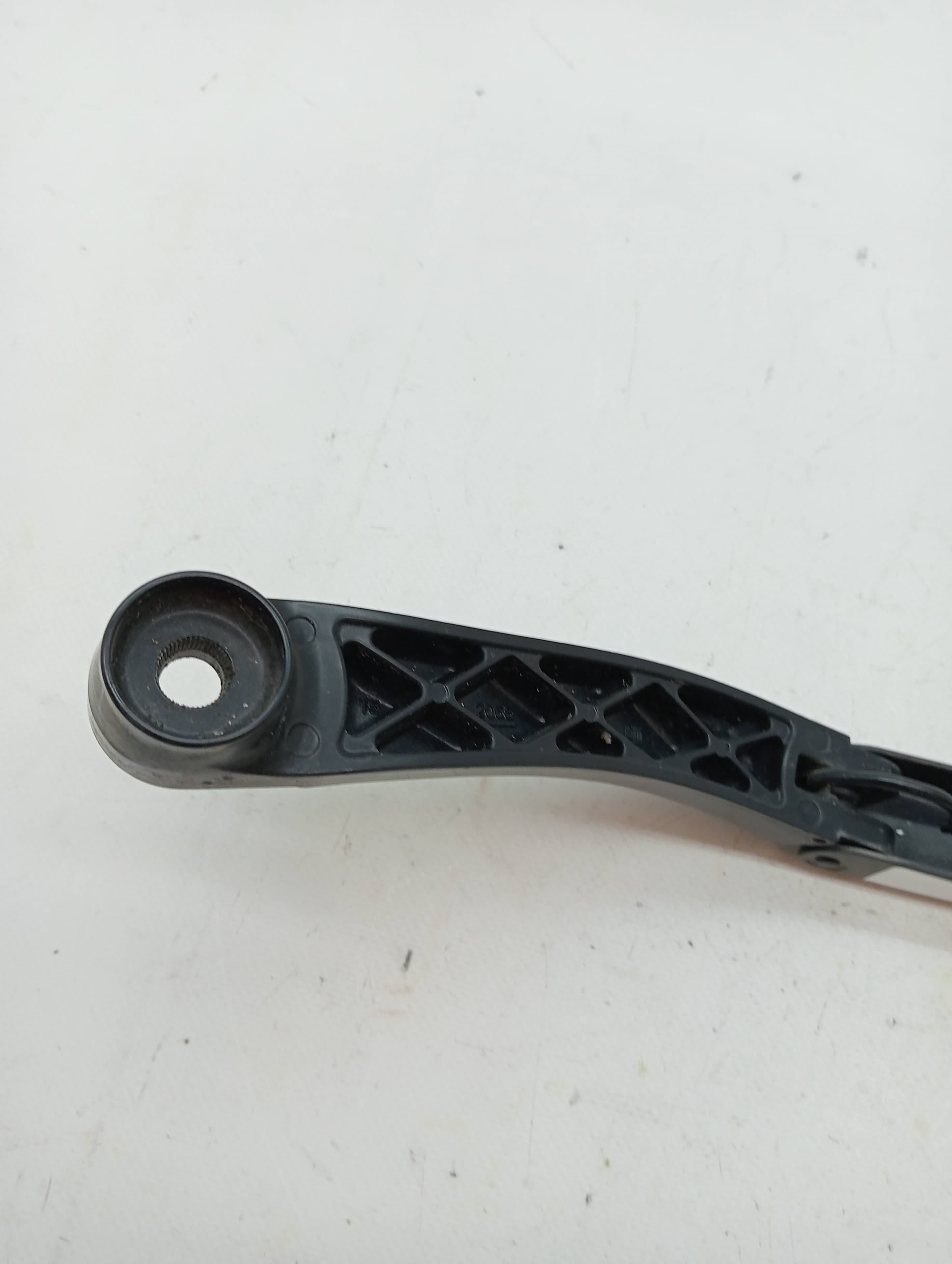 Brazo limpia delantero derecho OPEL INSIGNIA BERLINA 3