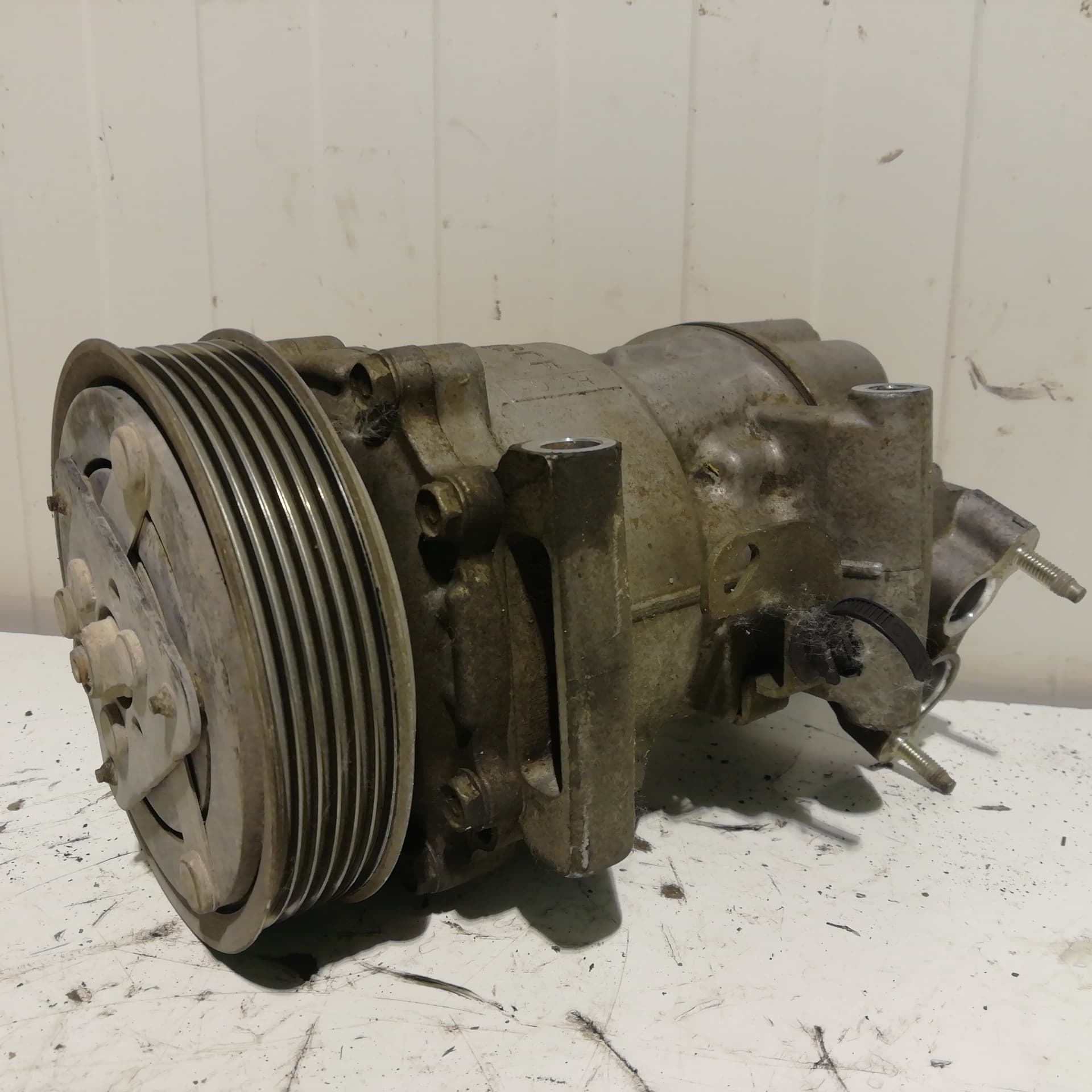 Recambio PEUGEOT PARTNER KOMBI ref. 967031880 5