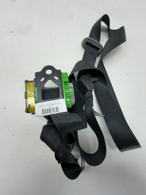 Cinturon seguridad delantero derecho TOYOTA YARIS (_P9_)