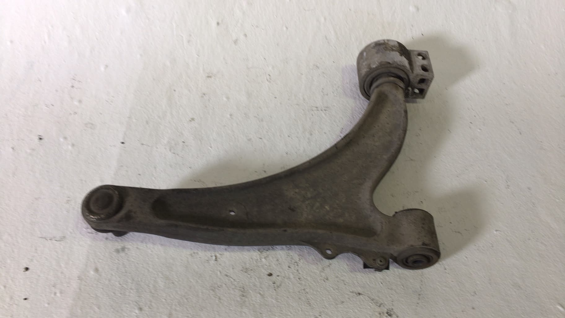 Brazo suspension inferior delantero izquierdo OPEL INSIGNIA A SEDAN (G09) 2