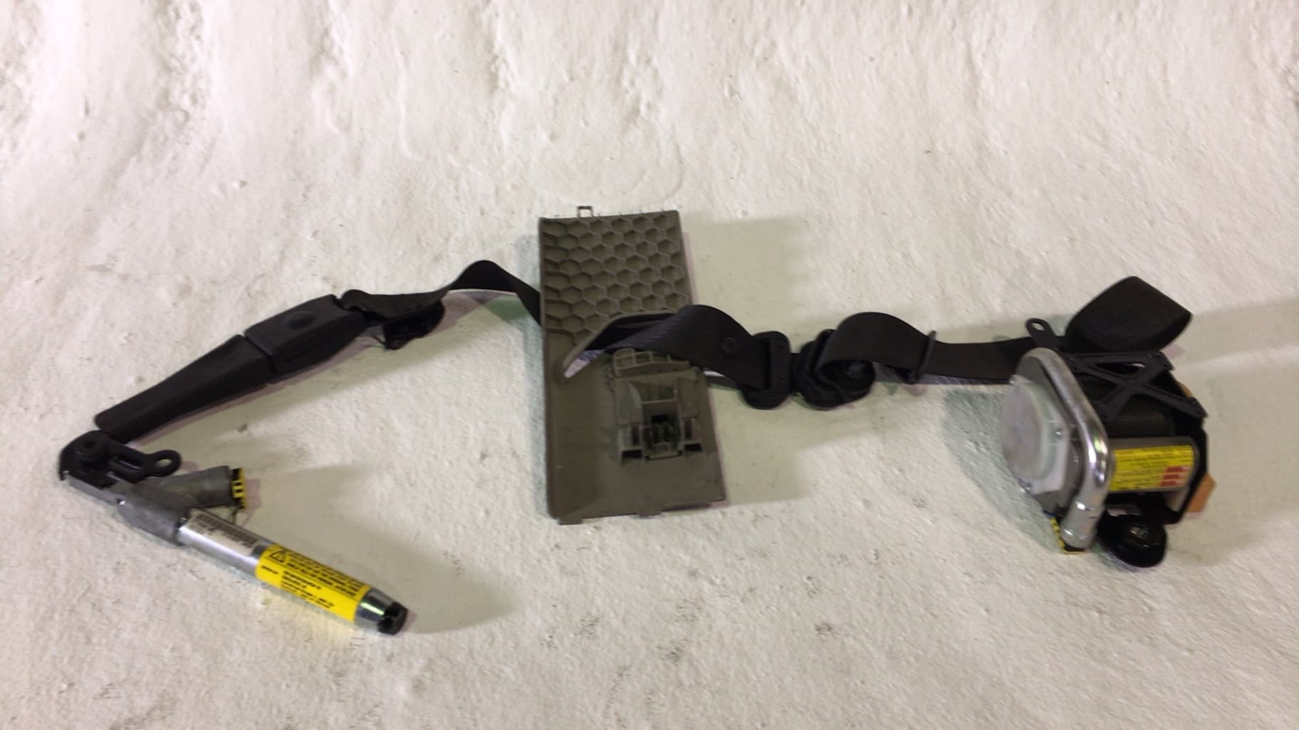 Cinturon seguridad delantero derecho OPEL INSIGNIA A SEDAN (G09) 2
