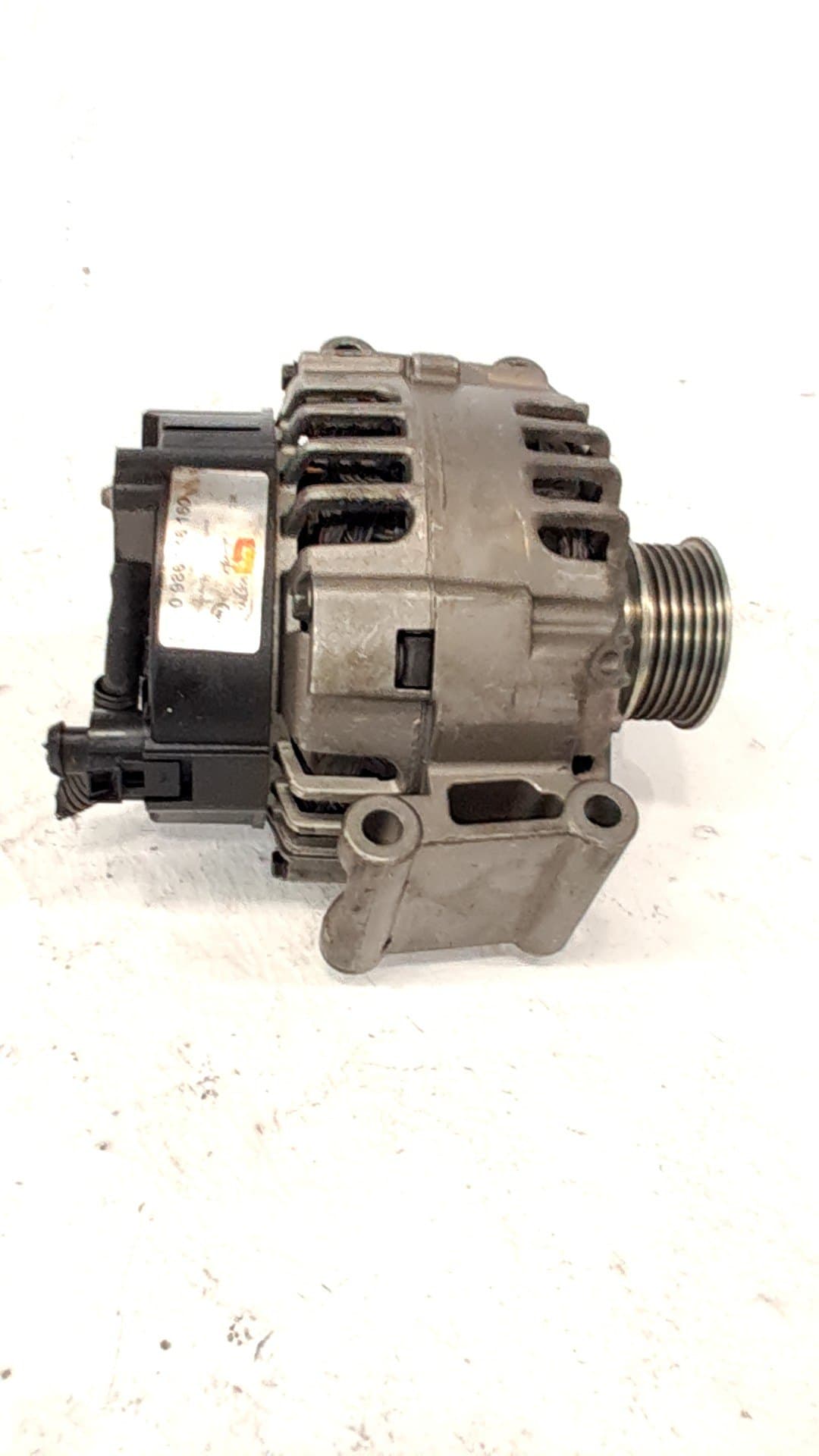 Alternador AUDI A4 BERLINA (8E) 4