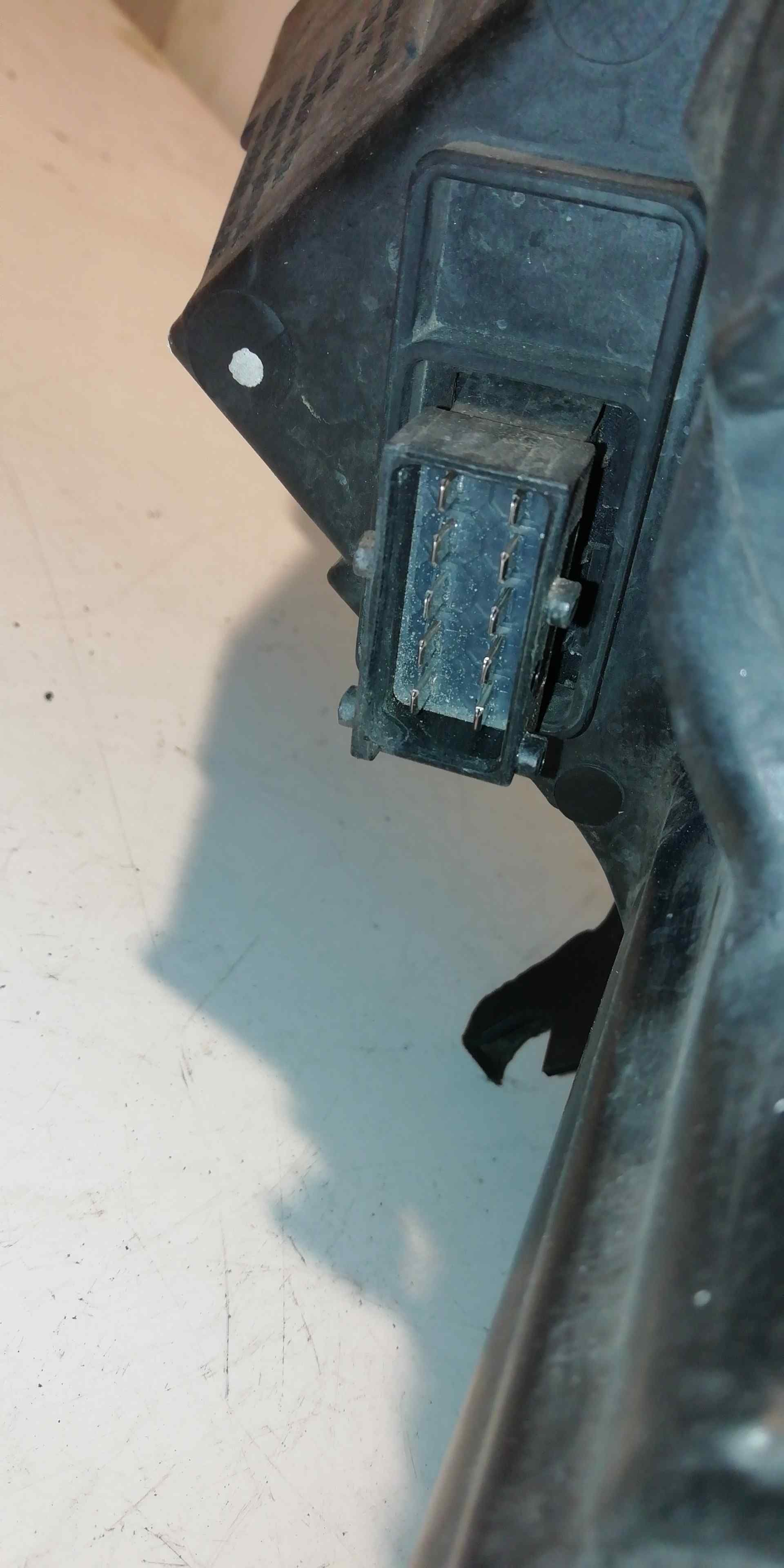 Faro derecho OPEL MERIVA 3