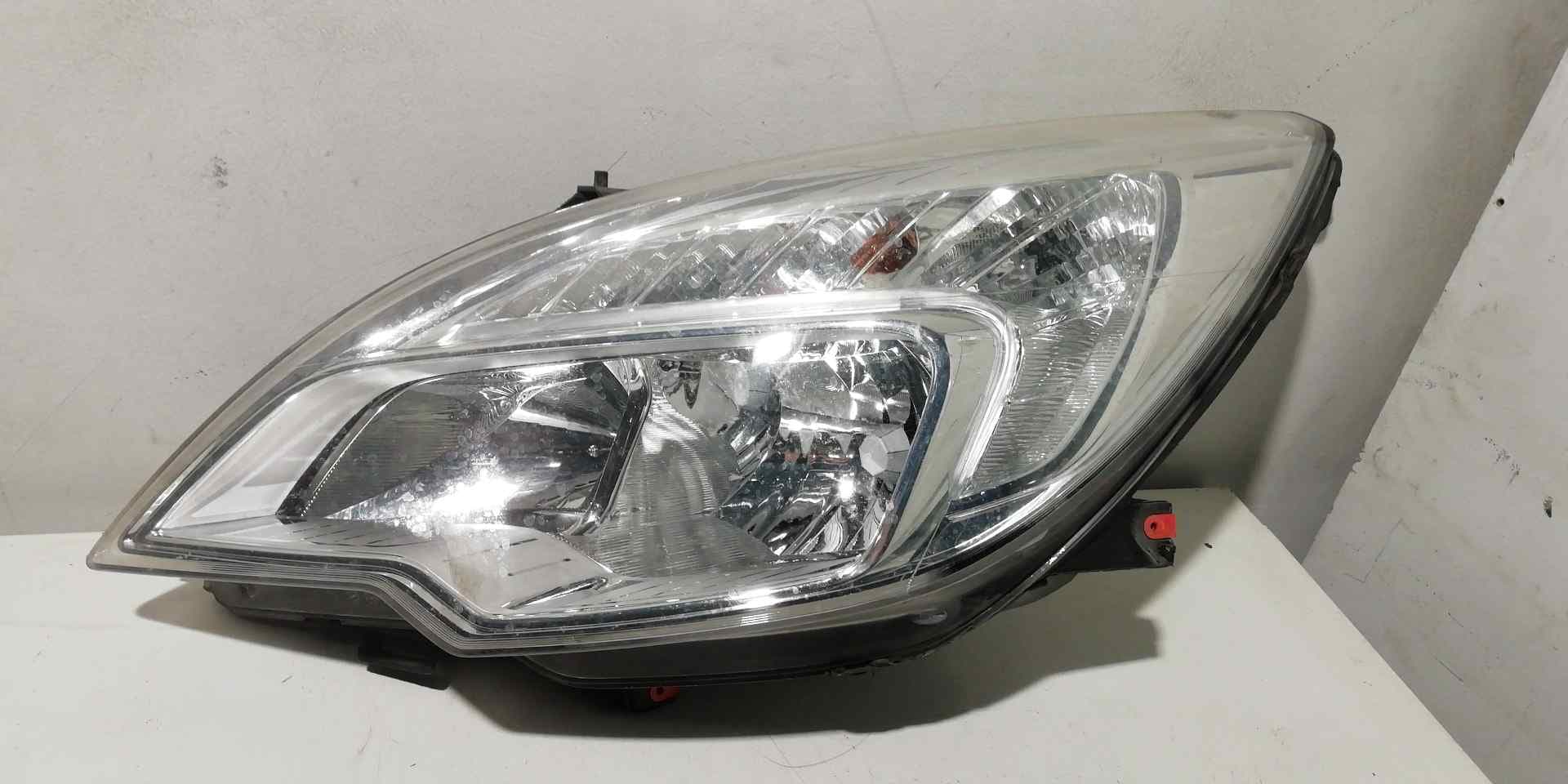 Faro izquierdo OPEL MERIVA