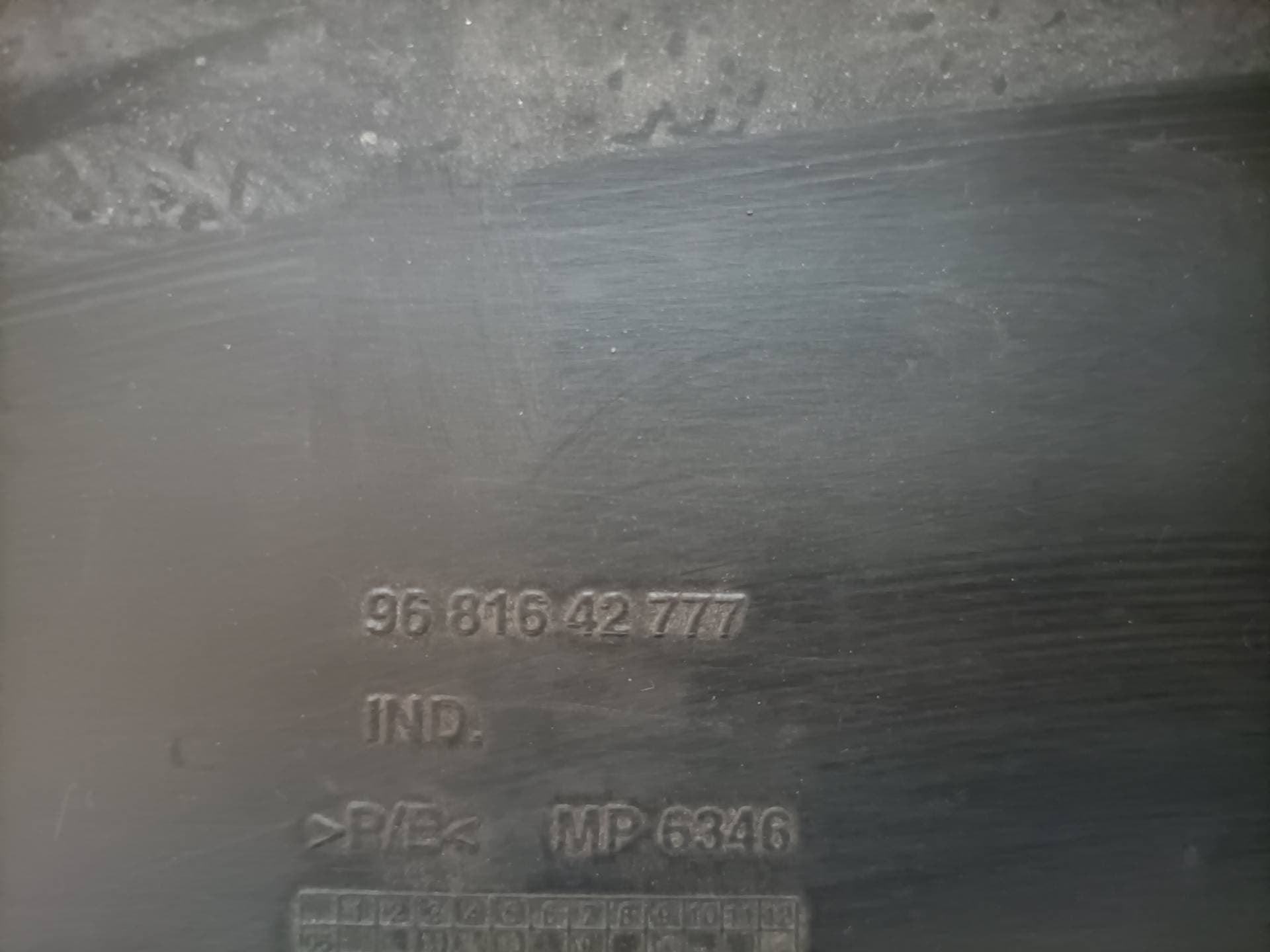 Guarnecido porton trasero PEUGEOT 308 2