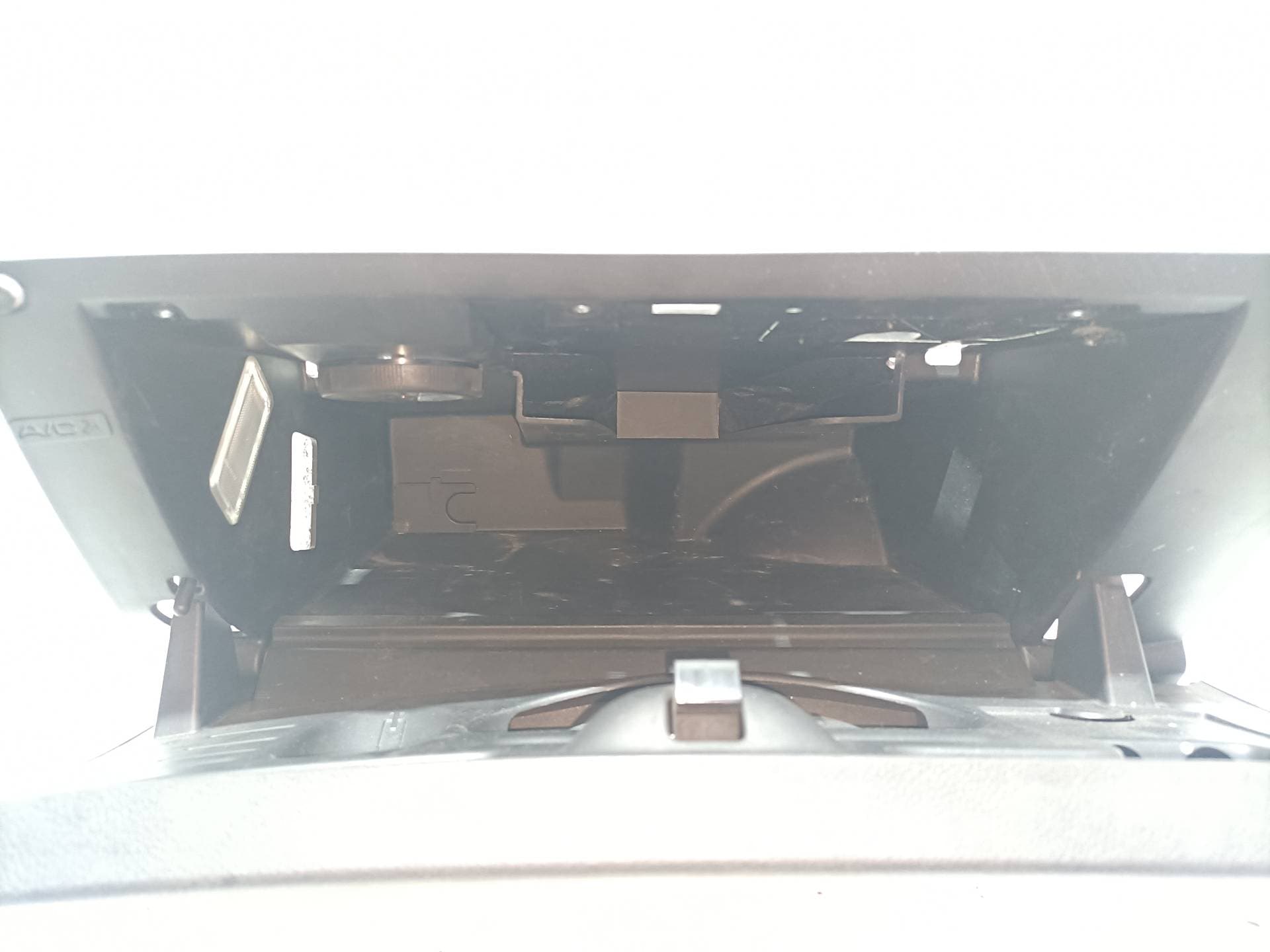 Guantera PEUGEOT 308 2