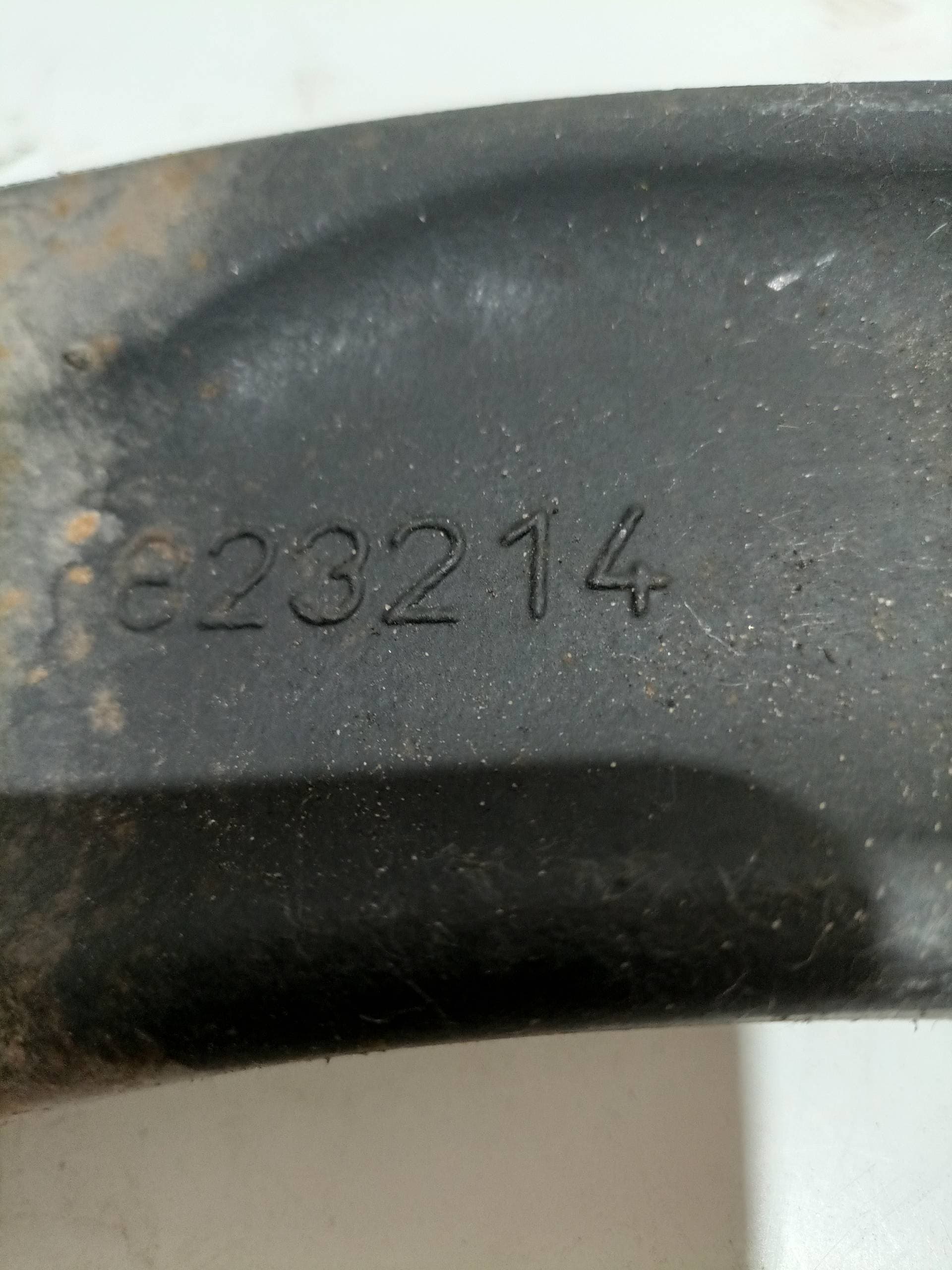 Brazo suspension inferior delantero derecho PEUGEOT 308