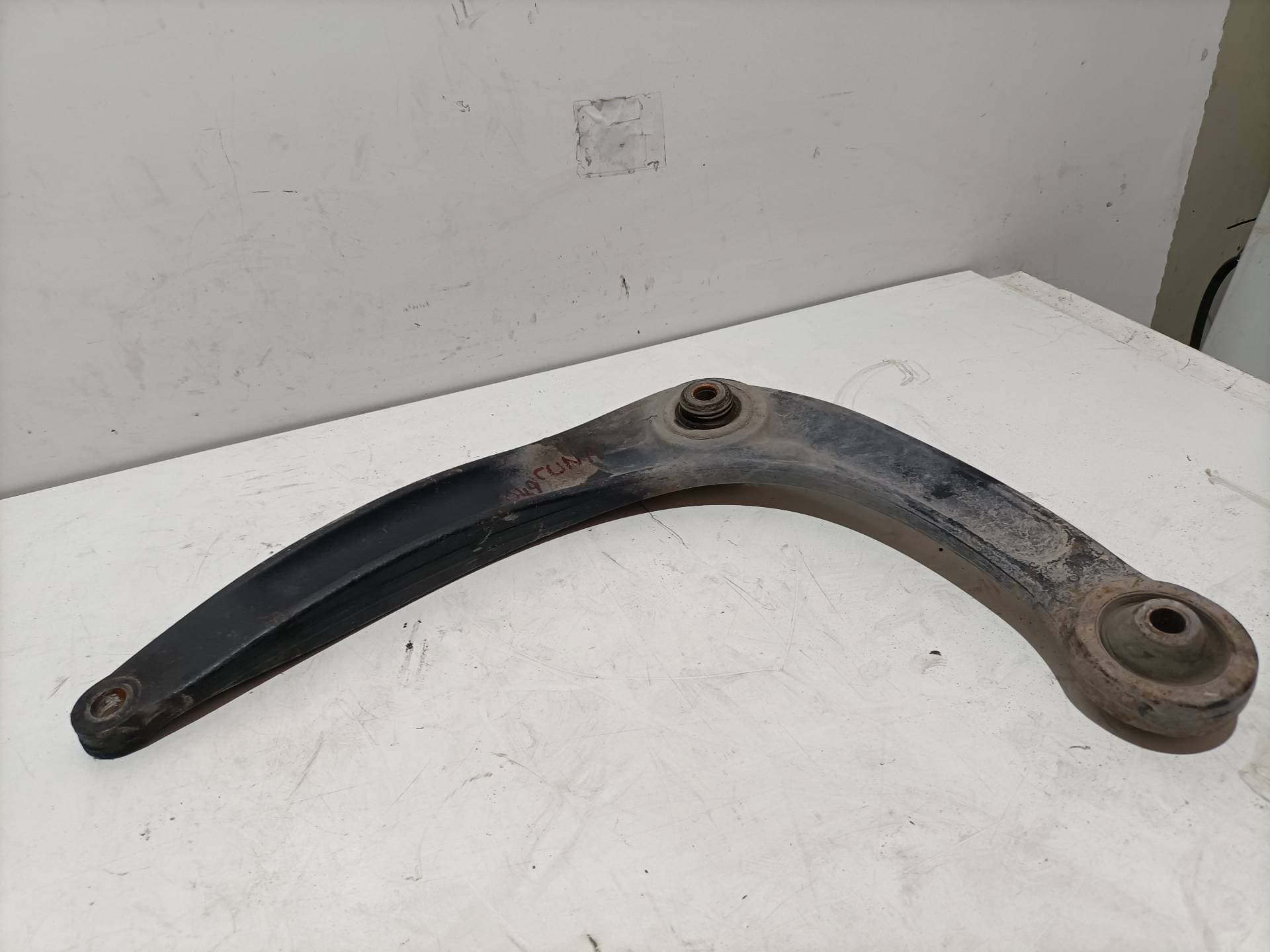 Brazo suspension inferior delantero derecho PEUGEOT 308 2