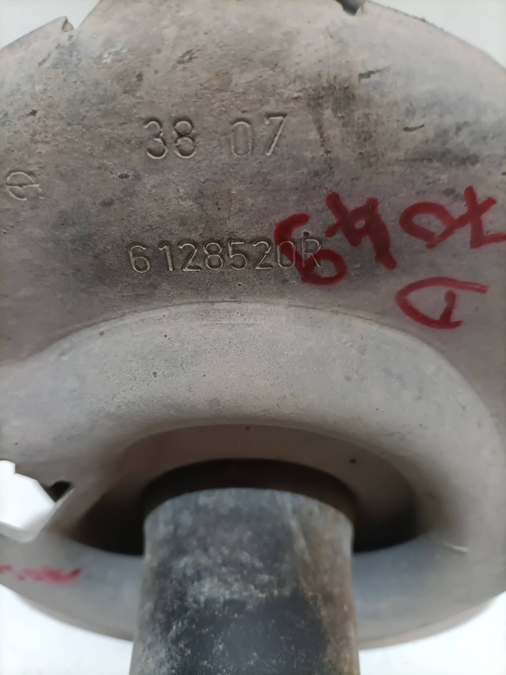 Amortiguador delantero derecho PEUGEOT 308 2