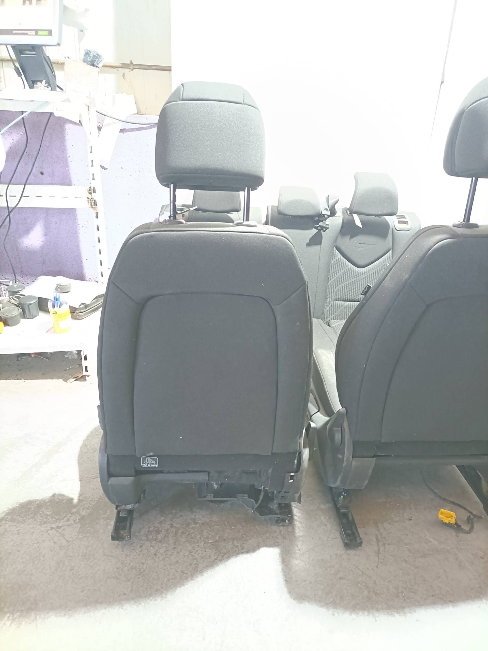 Juego asientos completo PEUGEOT 308 4