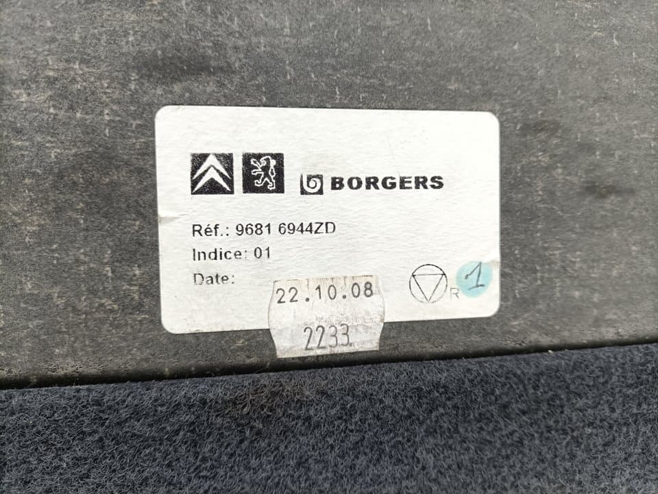 Guarnecido porton trasero PEUGEOT 308 2