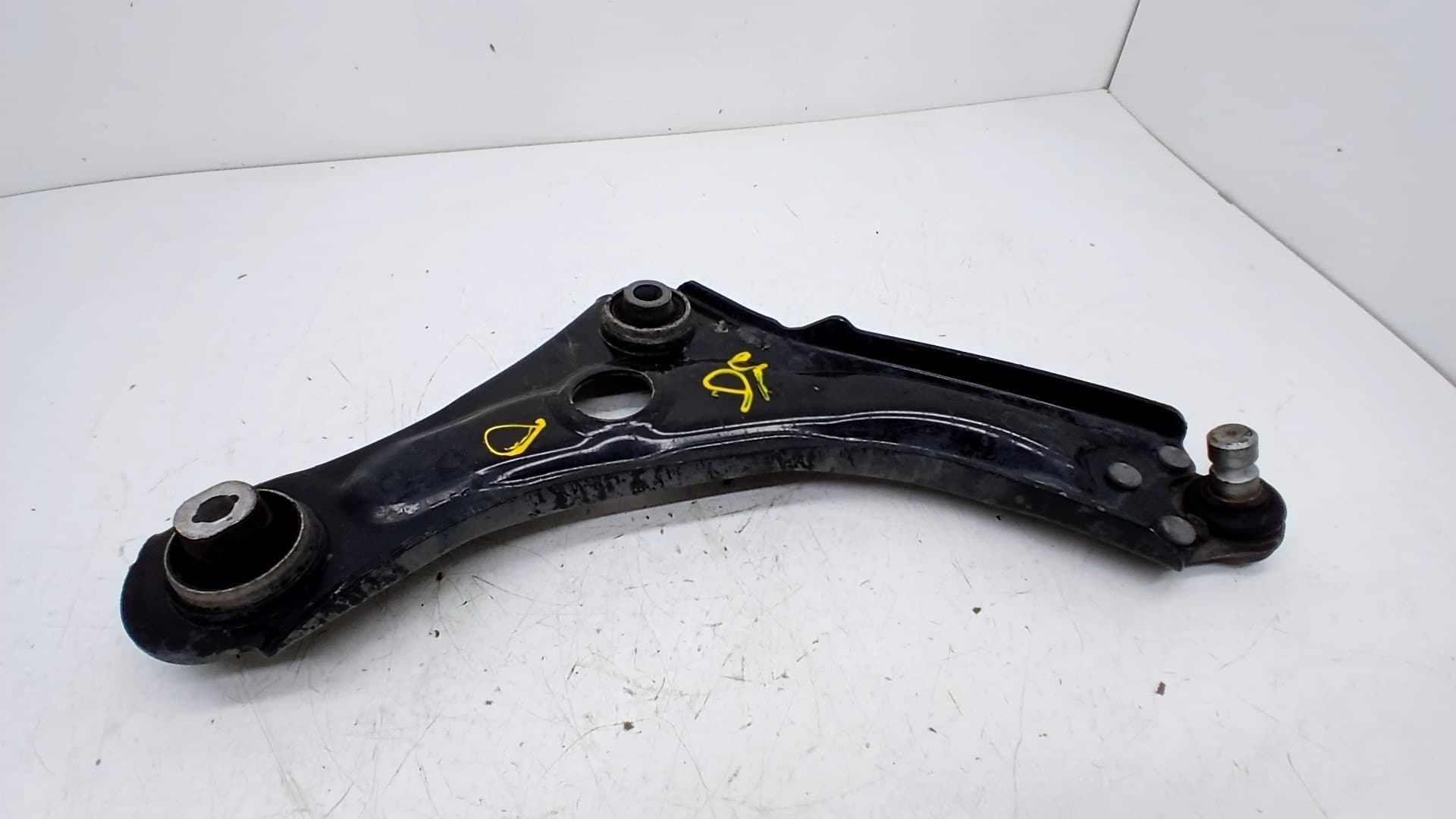 Brazo suspension inferior delantero derecho RENAULT MEGANE IV BERLINA 5P 3
