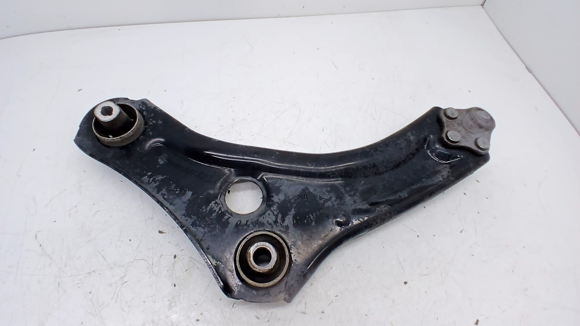 Brazo suspension inferior delantero derecho RENAULT MEGANE IV BERLINA 5P 2