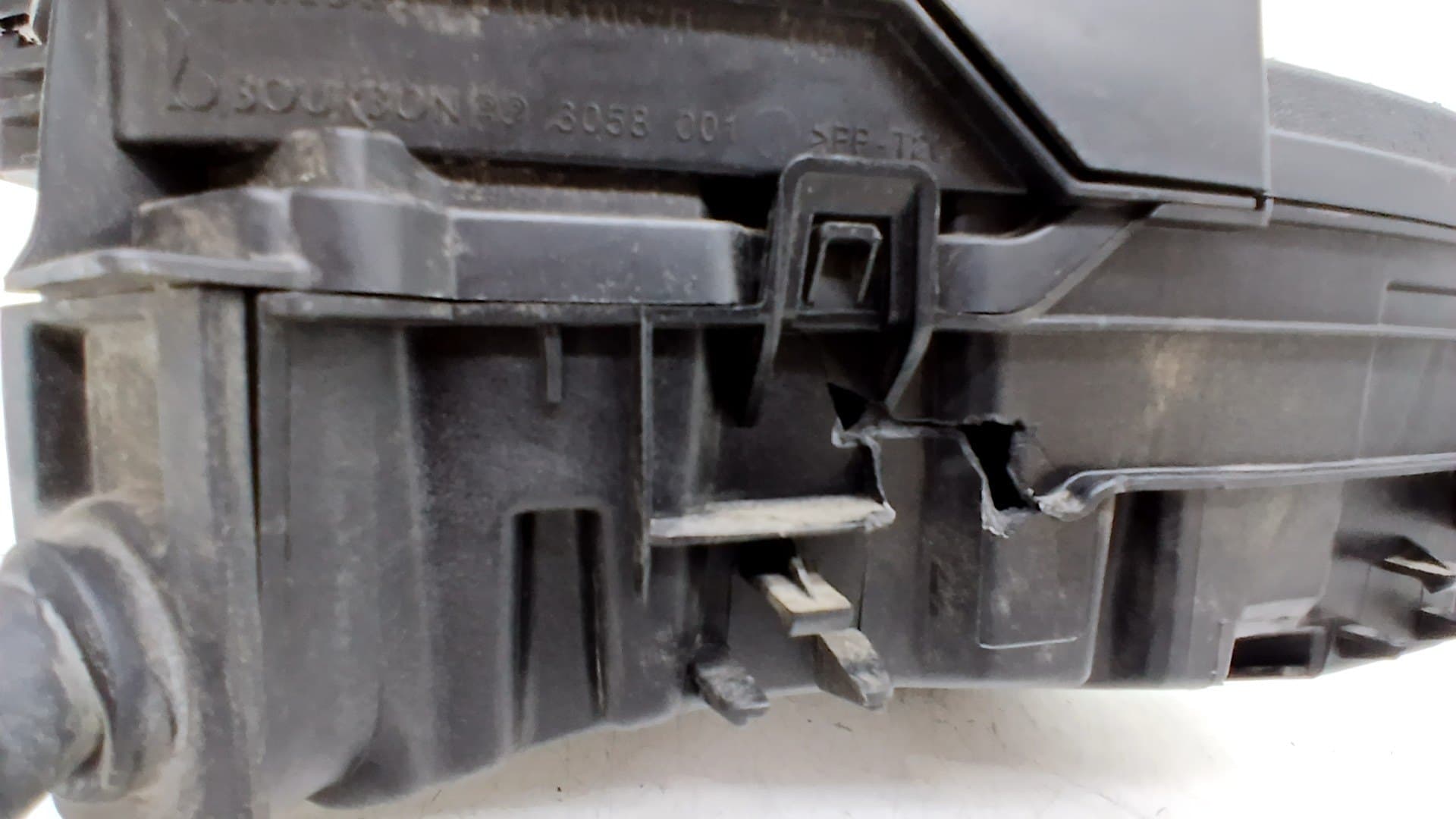 Caja reles / fusibles RENAULT MEGANE IV BERLINA 5P 3