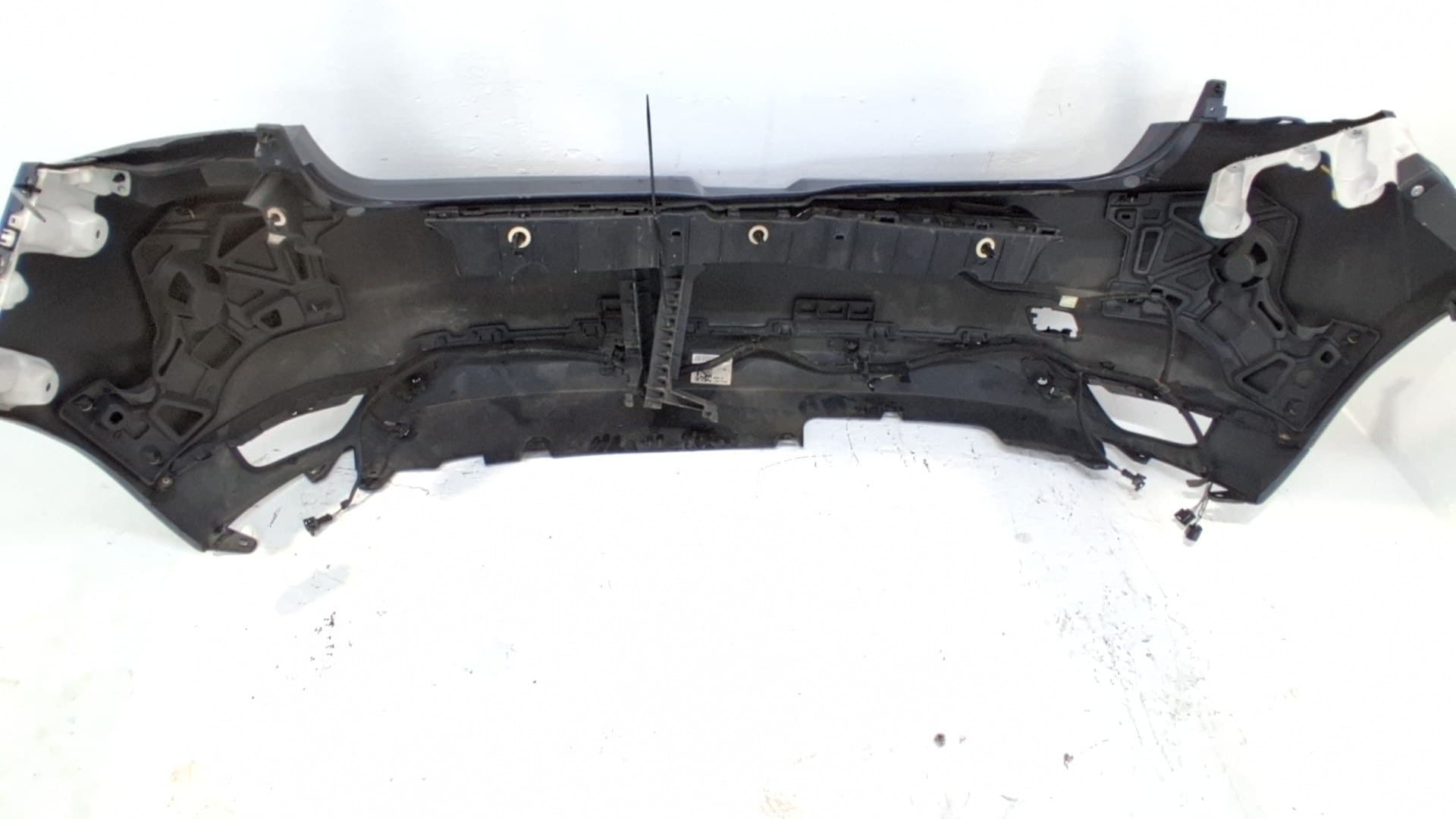 Paragolpes trasero RENAULT MEGANE IV BERLINA 5P 3