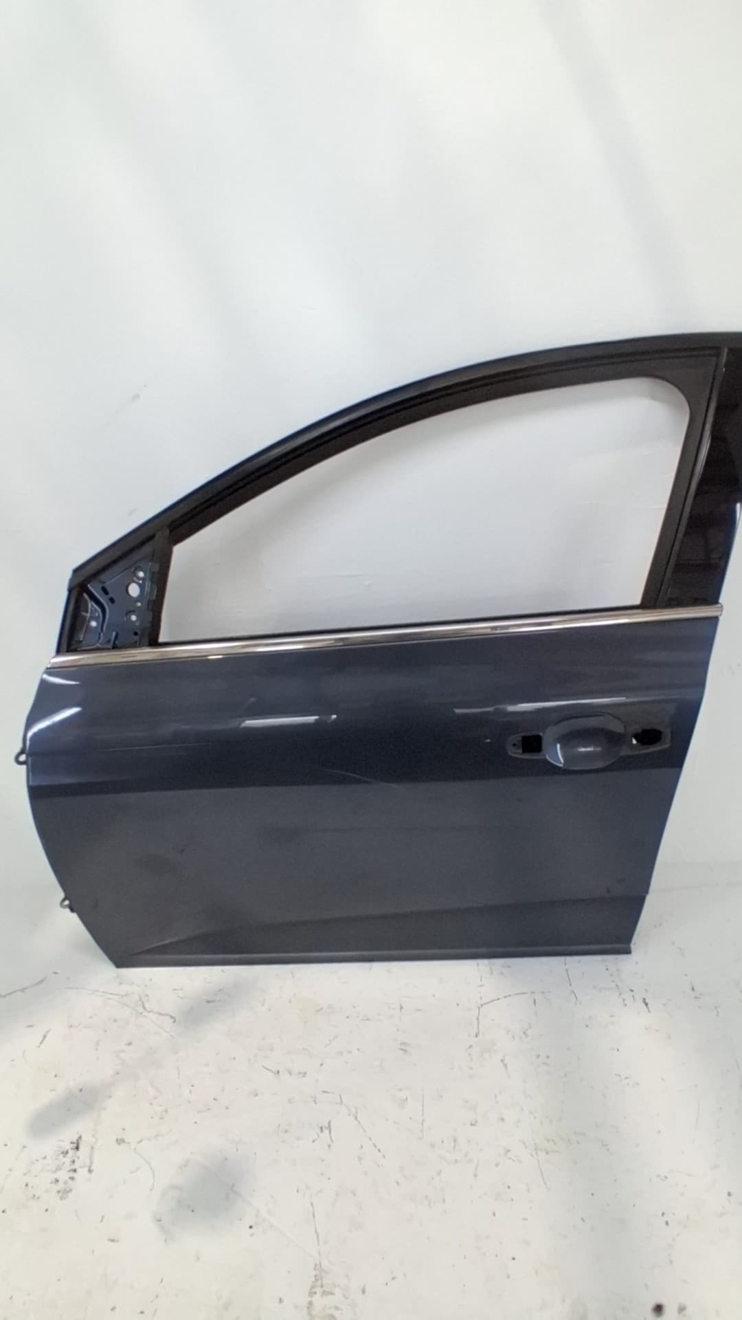 Puerta delantera izquierda RENAULT MEGANE IV BERLINA 5P