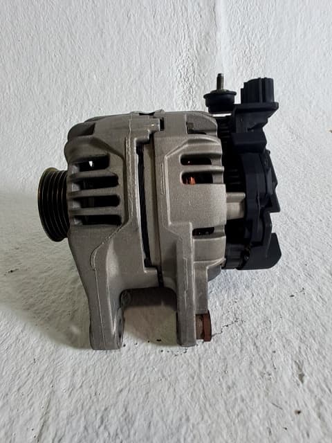 Alternador TOYOTA COROLLA (E12) 4