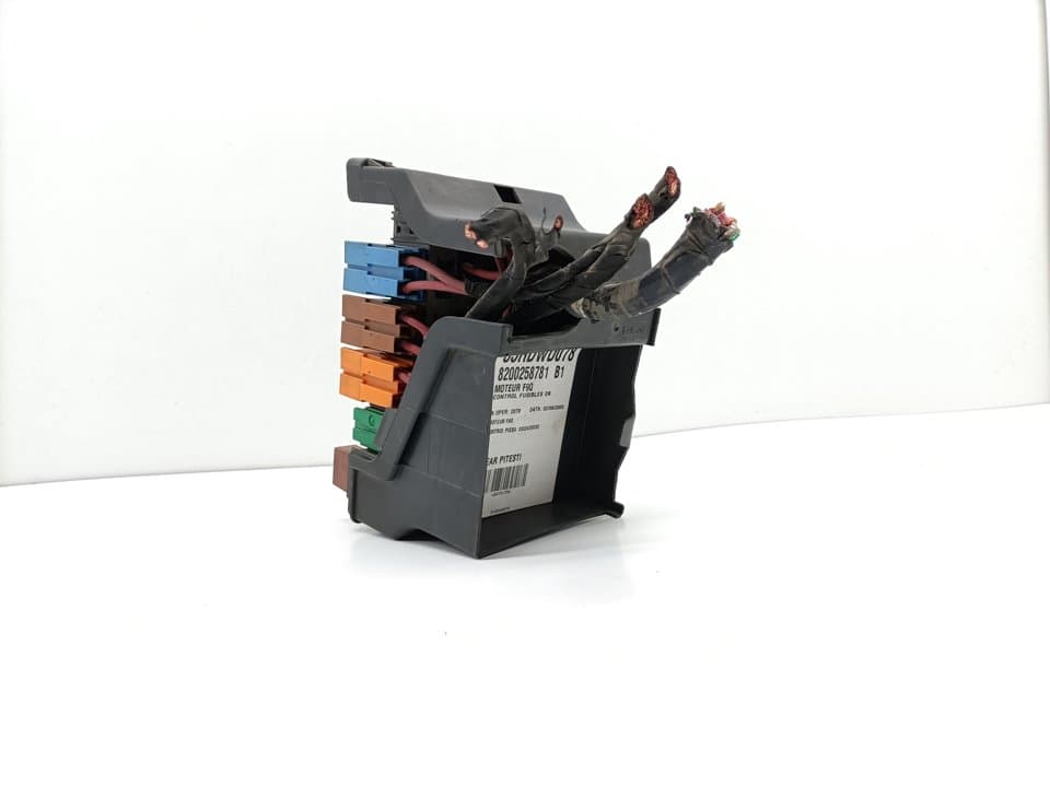 Caja reles / fusibles RENAULT LAGUNA II (BG0) 3