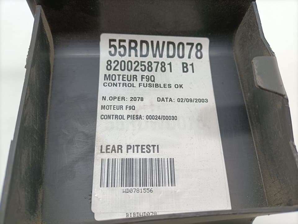 Caja reles / fusibles RENAULT LAGUNA II (BG0) 2