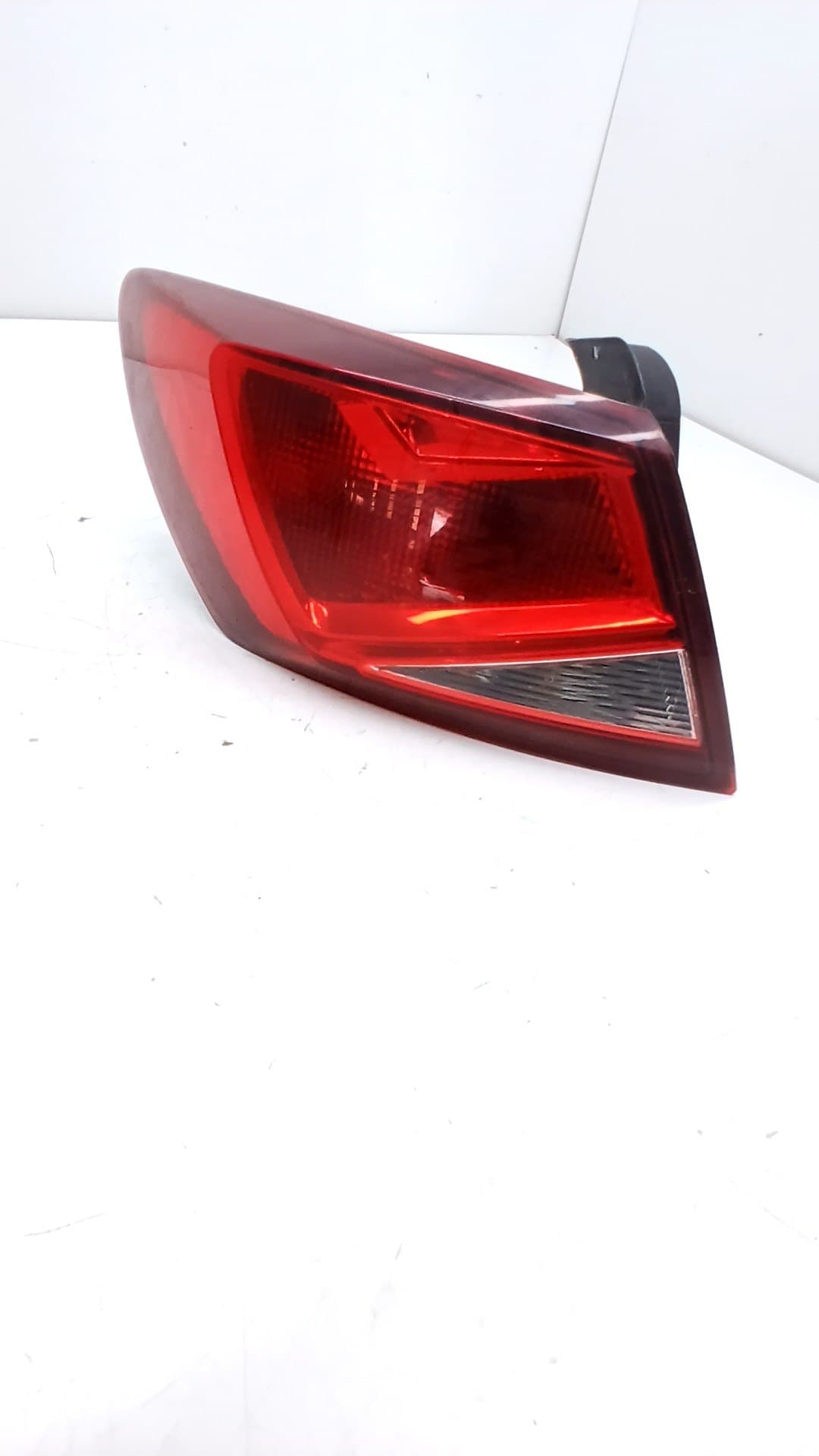Piloto trasero izquierdo SEAT LEON ST (5F8)