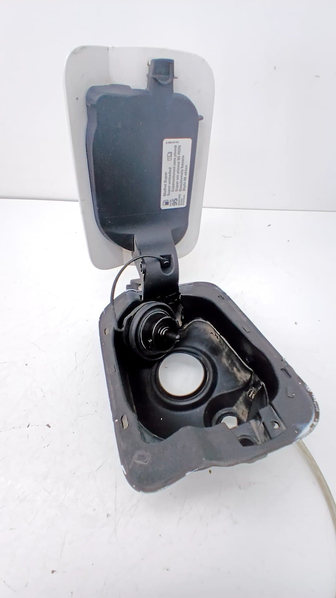 Tapa exterior combustible SEAT LEON ST (5F8) 4