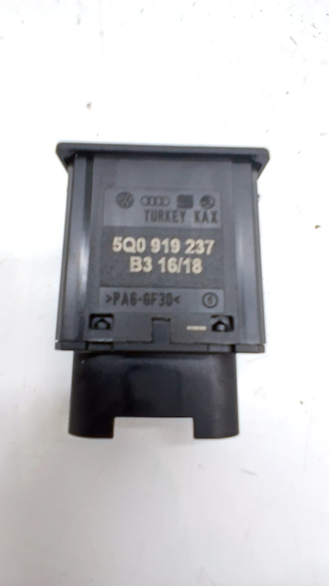 Recambio SEAT LEON ST (5F8) ref. 5Q0919237WGI 2
