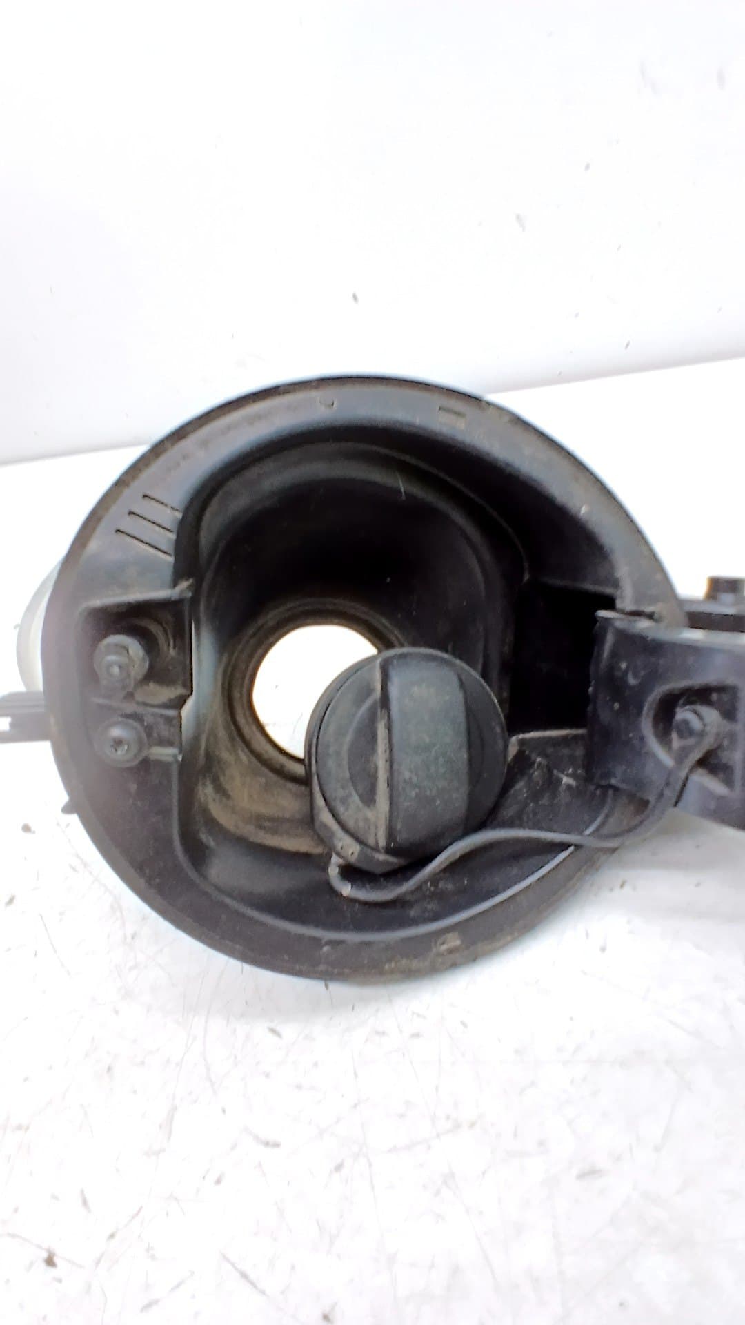 Tapa exterior combustible SKODA FABIA (6Y2/6Y3) 3