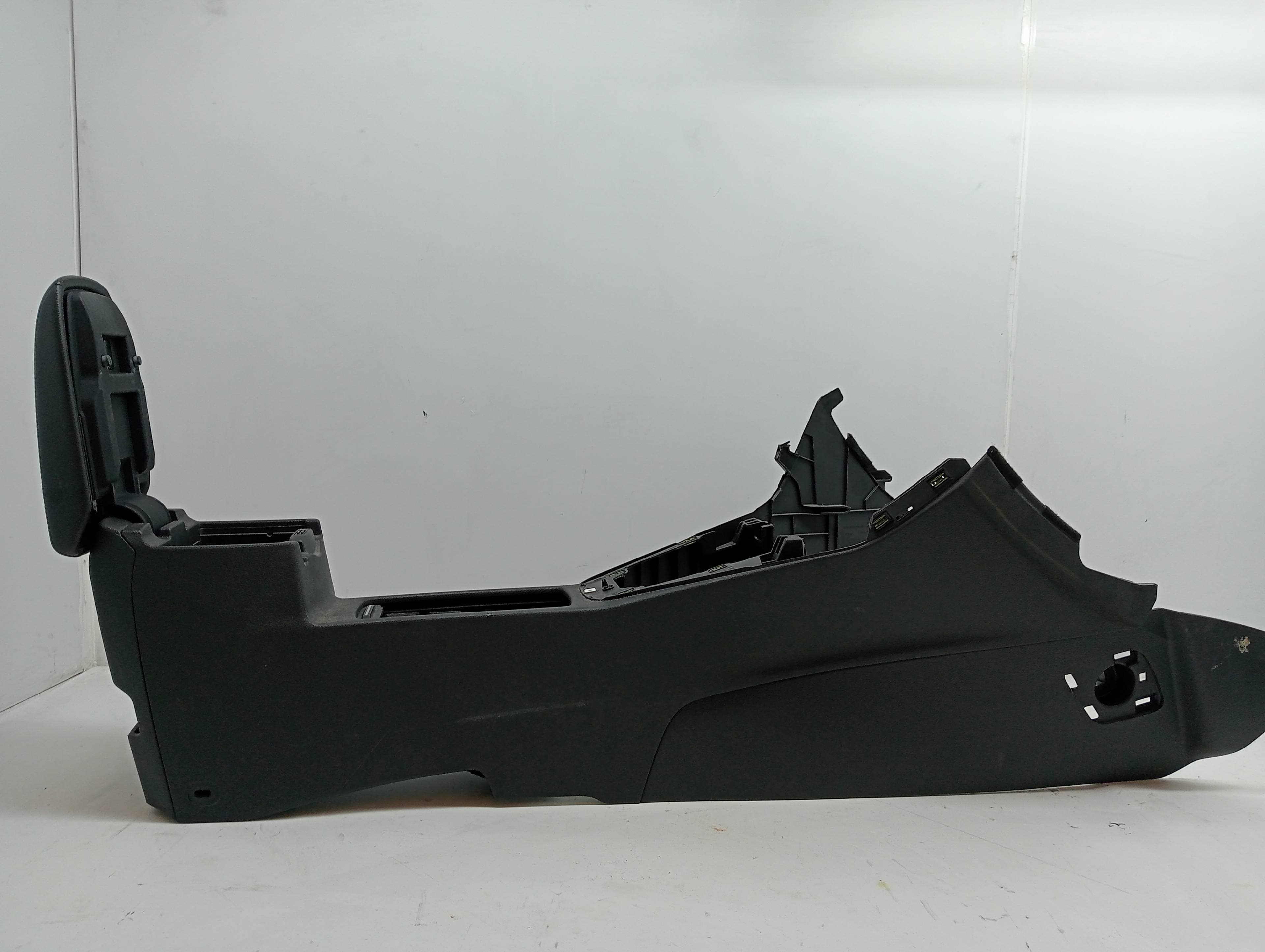 Consola central FORD FOCUS LIM.