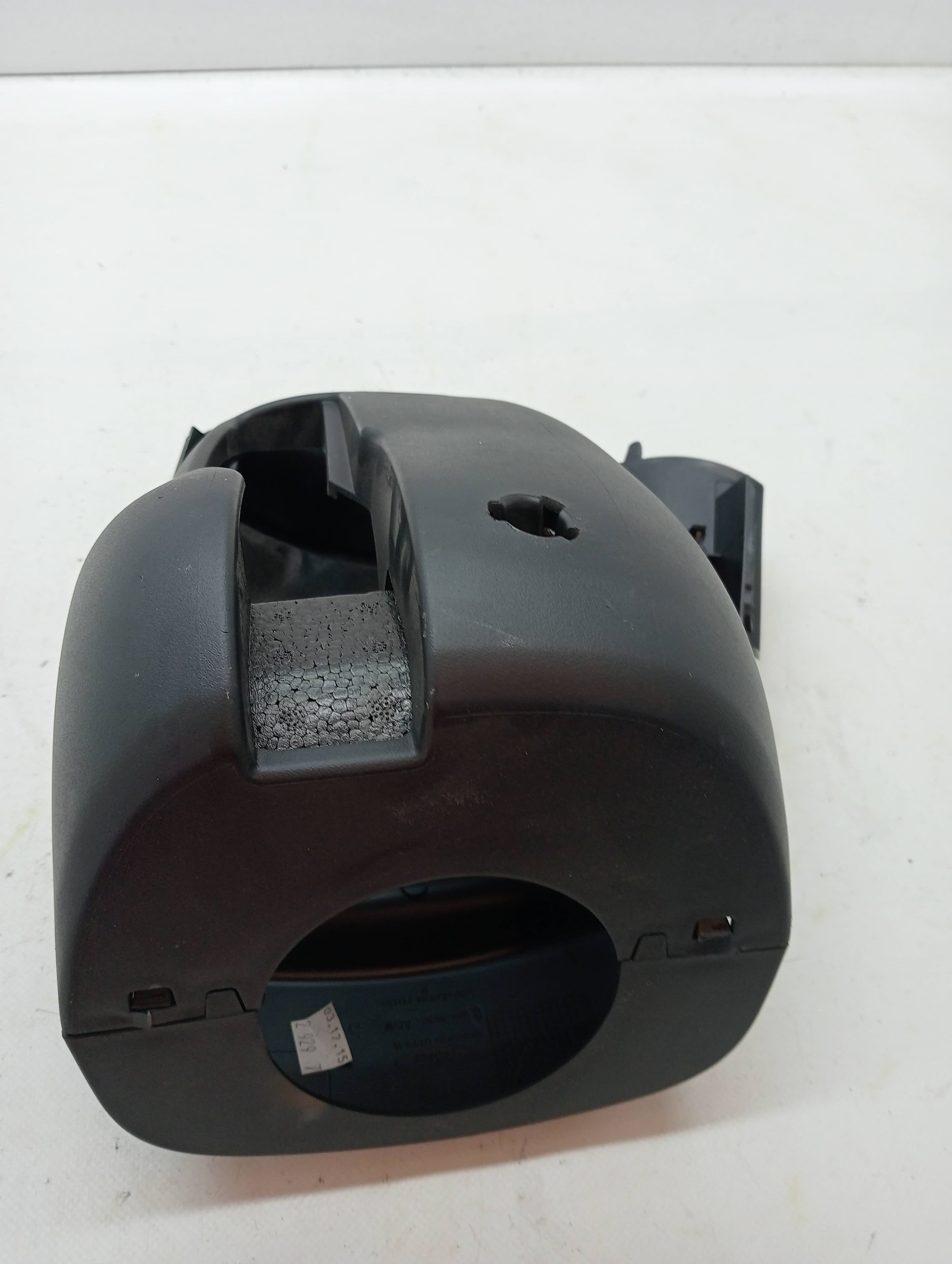 Plastico FORD FOCUS LIM. 3