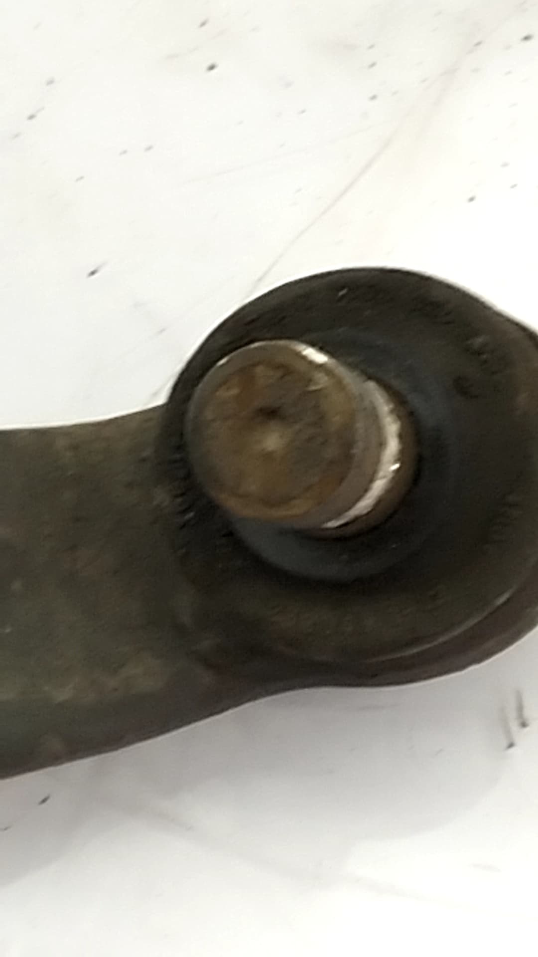Brazo suspension inferior delantero izquierdo CITROEN C4 PICASSO 4