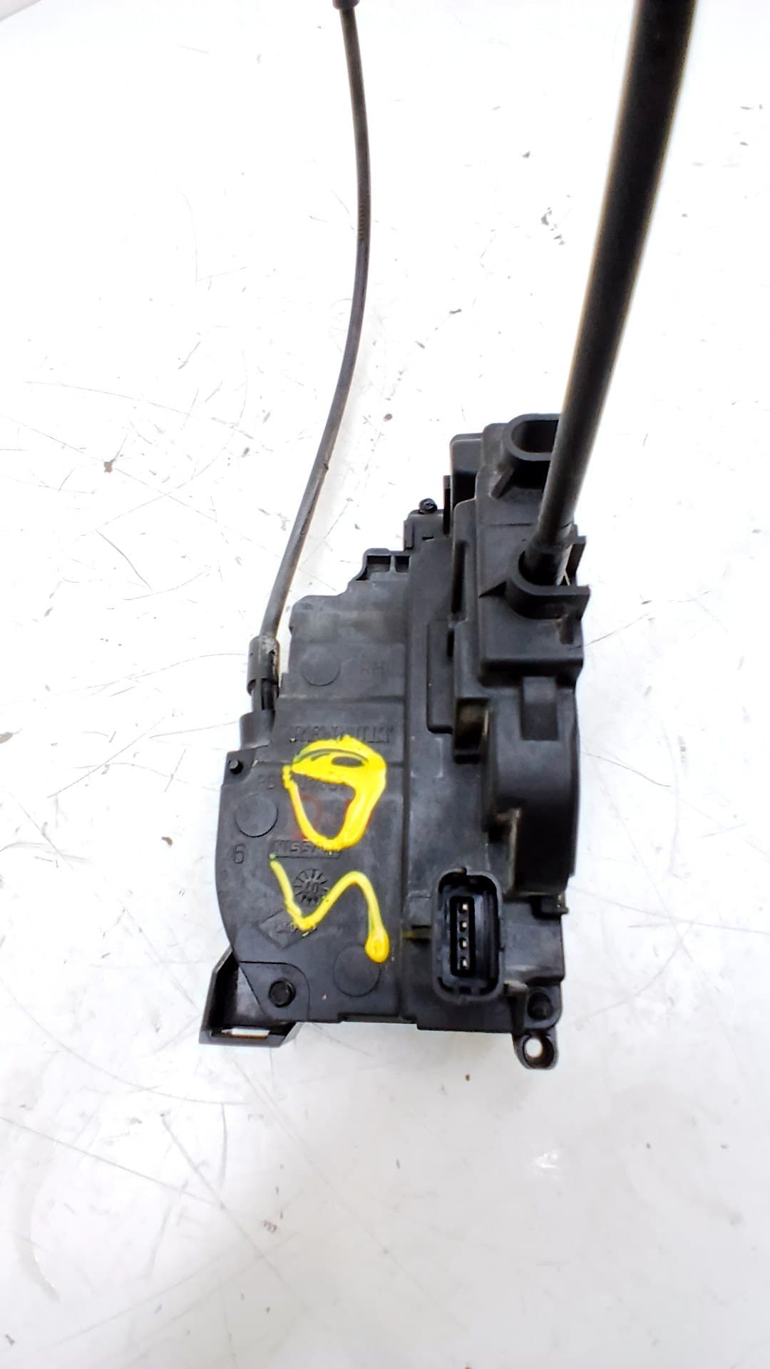 Cerradura puerta delantera derecha RENAULT CLIO III 2