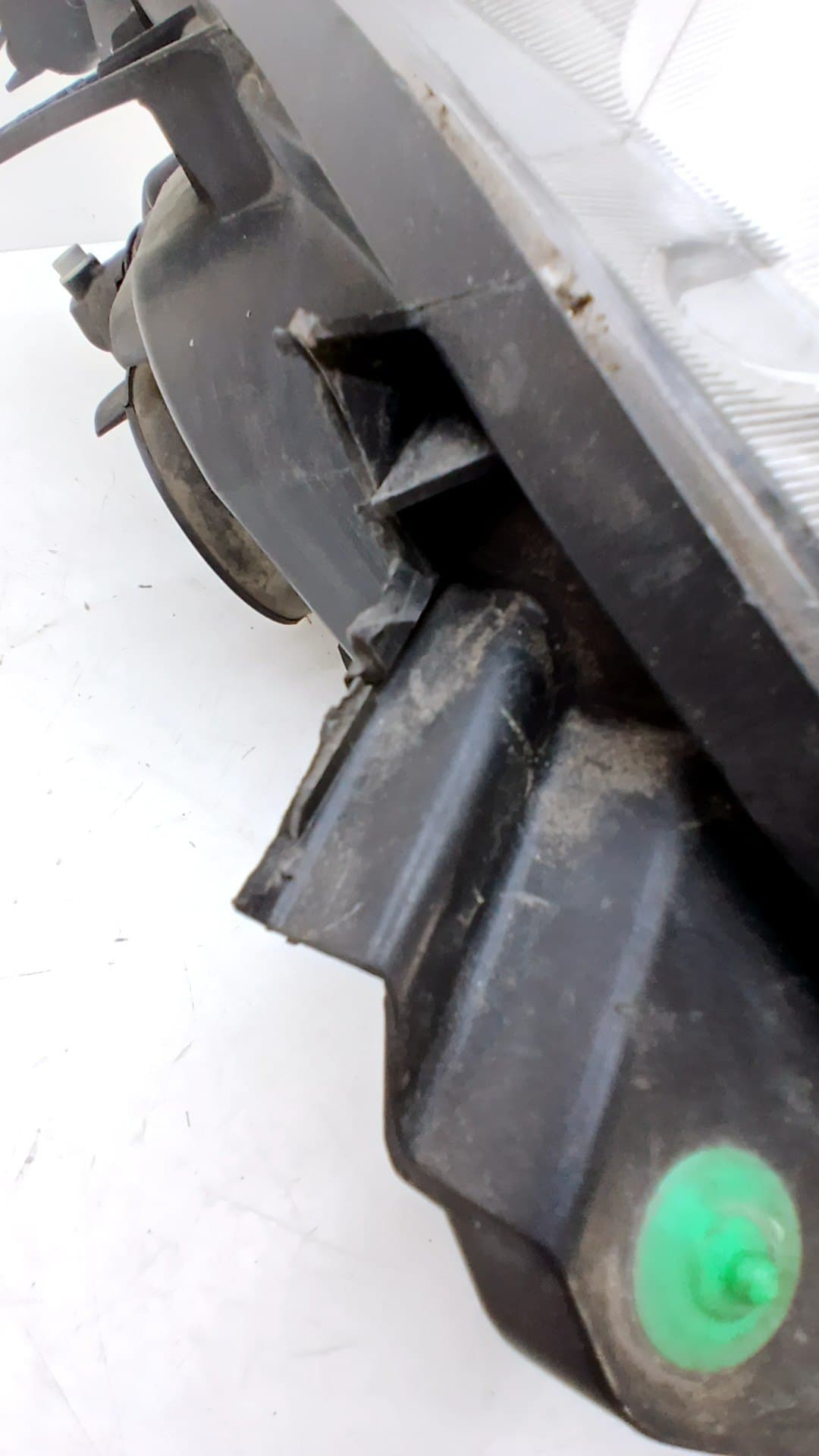 Faro izquierdo RENAULT CLIO III 2