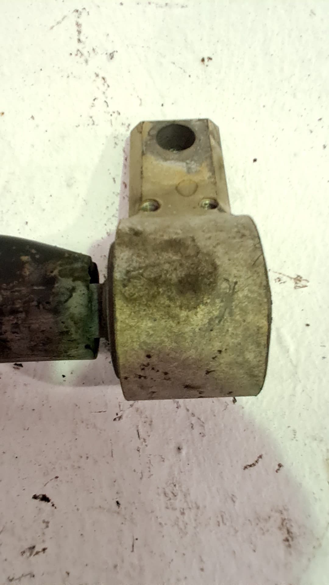 Brazo suspension inferior delantero izquierdo FORD FIESTA (CBK) 2