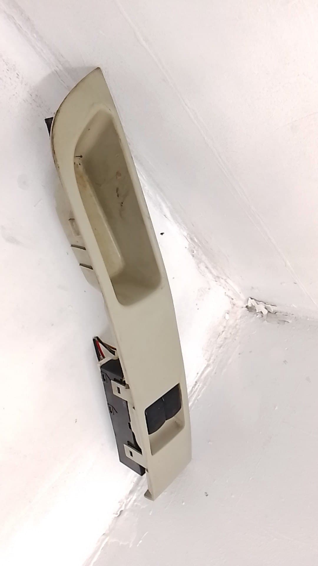 Mando elevalunas delantero izquierdo NISSAN MICRA (K12E)