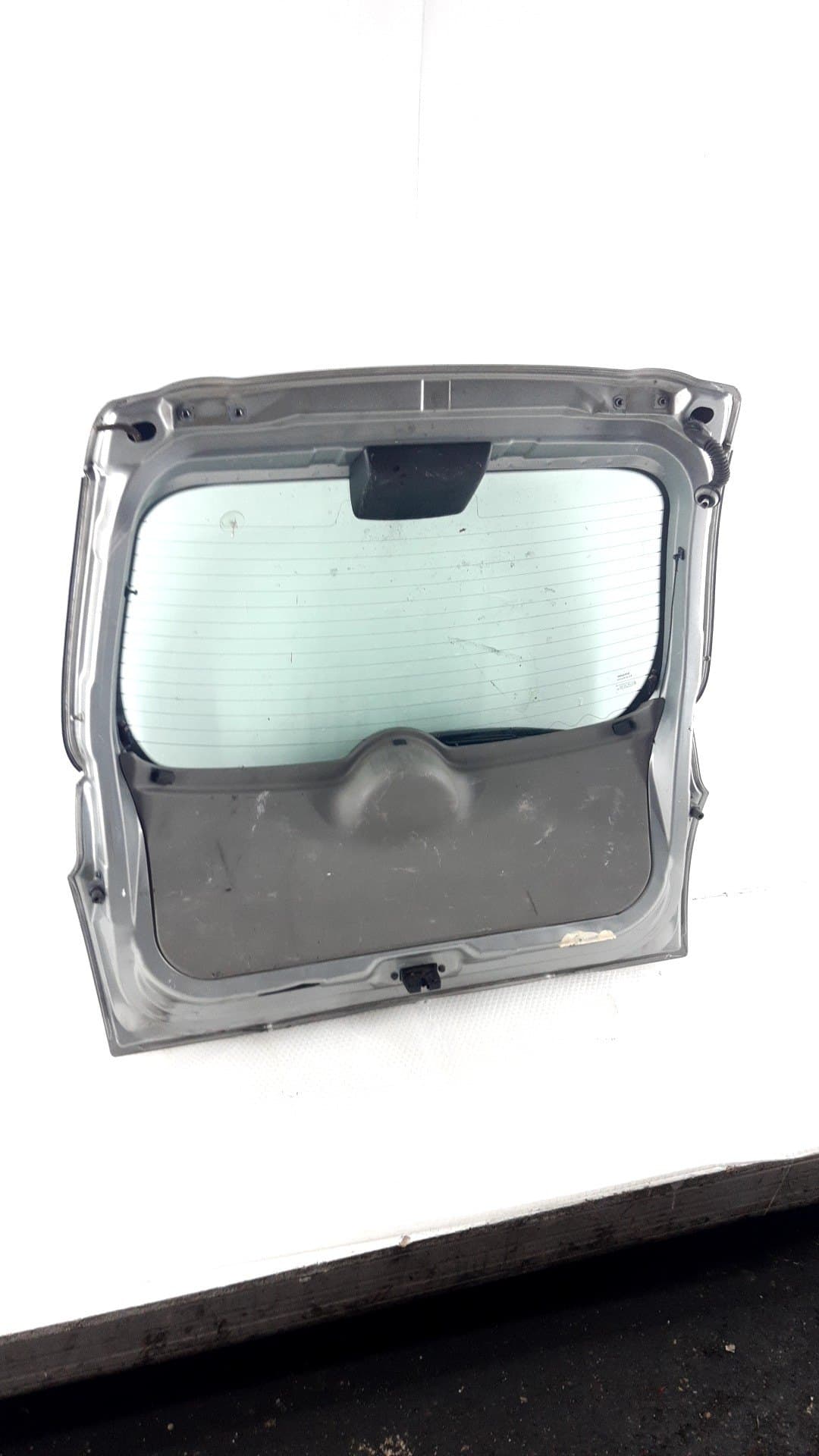 Porton trasero NISSAN MICRA (K12E) 3